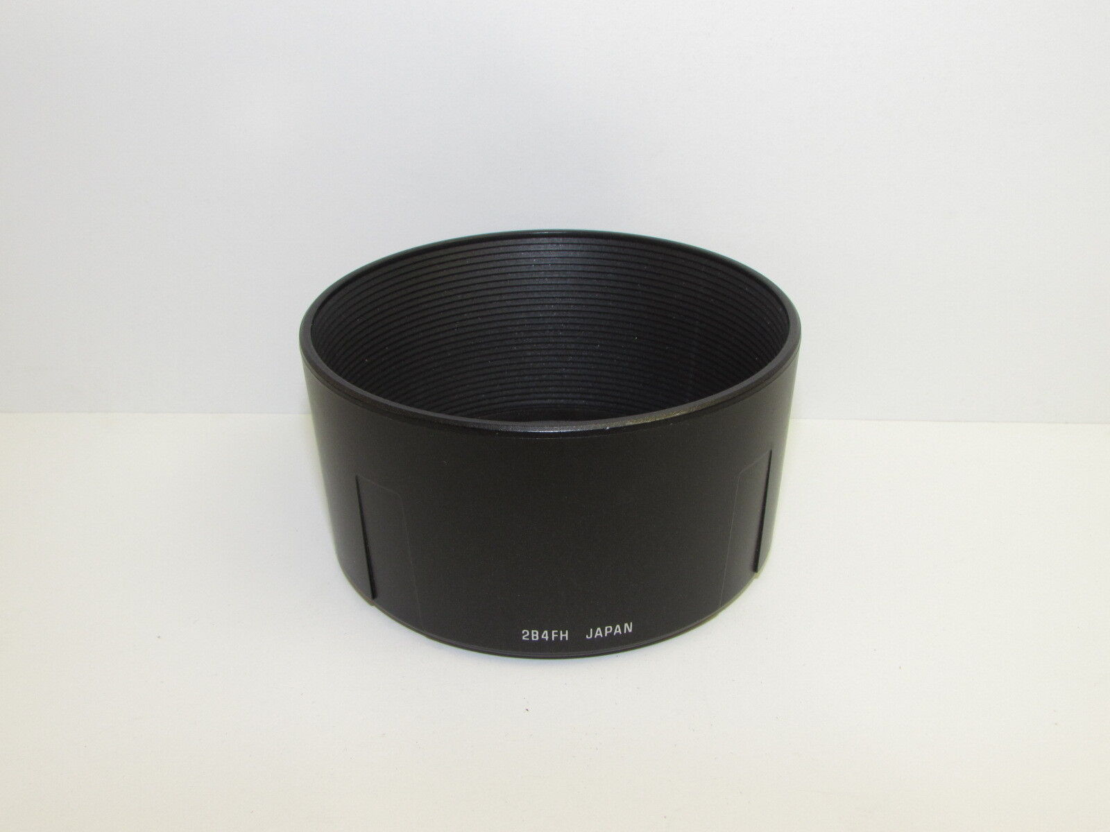 Genuine Tamron 2B4FH 62mm Lens Hood for 70-300mm f/4-5.6 LD Lens tele macro Di