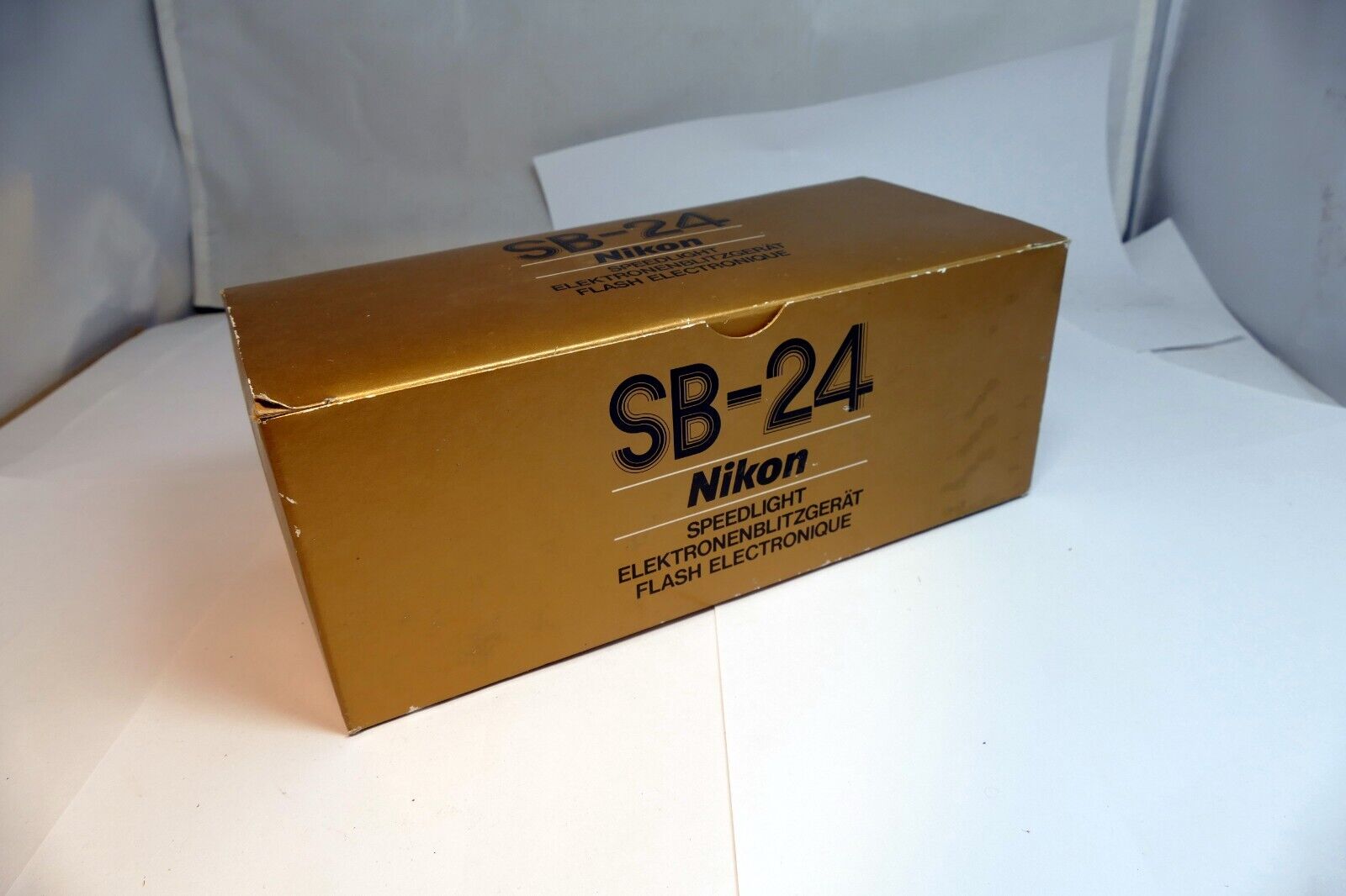 Empty Box for  Nikon SB-24 Speedlight Flash  -  ( an empty box only)