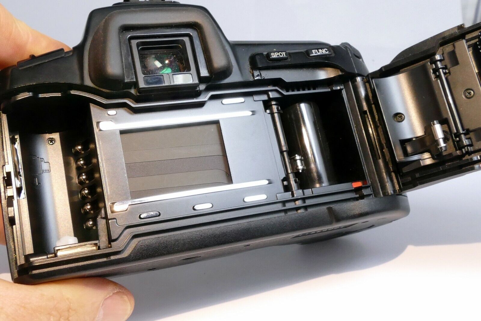 Minolta Maxxum 5Xi Dynax camera body only for parts as found AS IS - UNTESTED