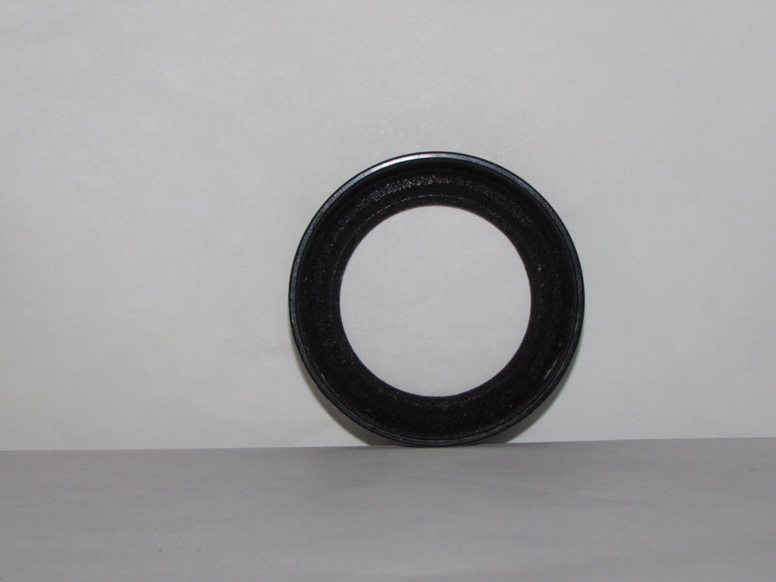 Used 52mm Lens Hood screw in type for 50mm f1.8