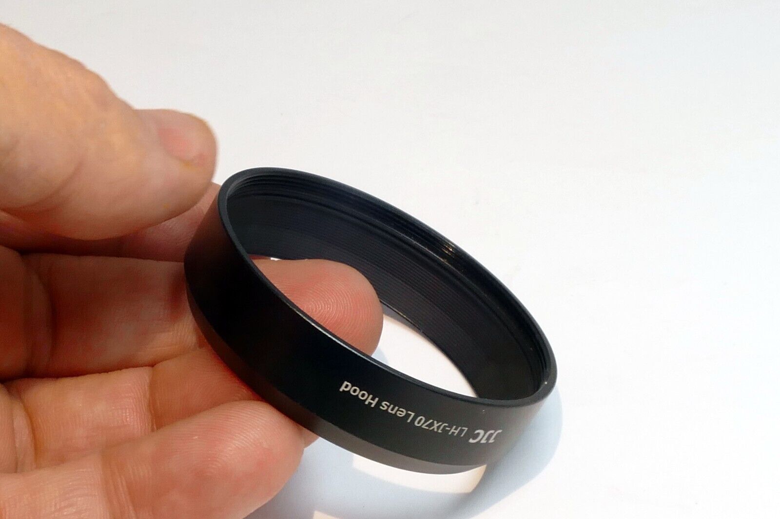 JJC LH-JX70 BLACK Lens Hood Shade replacement LH-X70 Fujifilm X70Ope