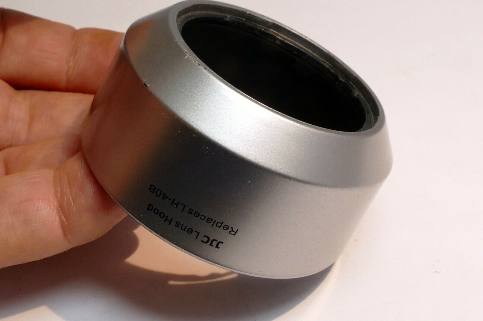 LH-40B Replacement Bayonet Lens Hood Shade Olympus Zuiko Digital 45mm f1.8