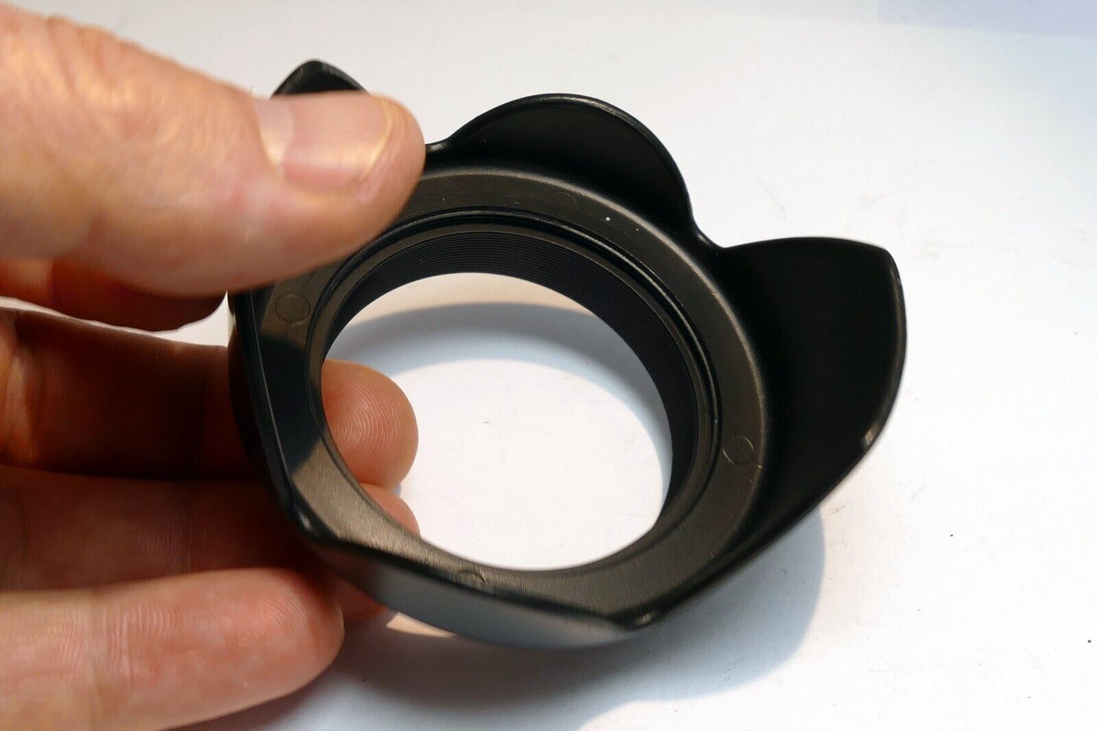 52mm OD Lens Hood Shade   threaded plastic for 18-55mm