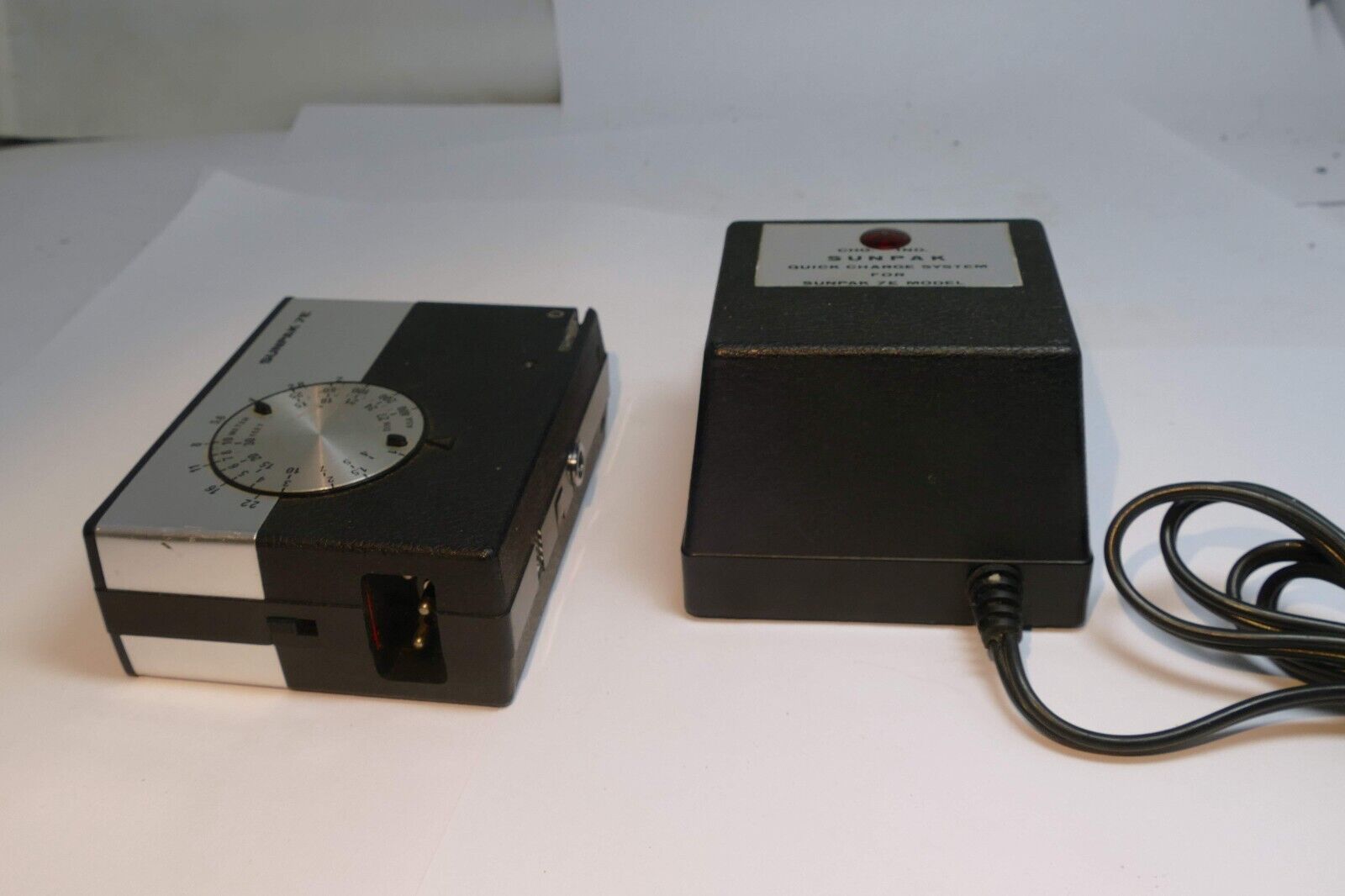 Sunpak flash 7e Ultra Quick Charge System Flash Tube with charger