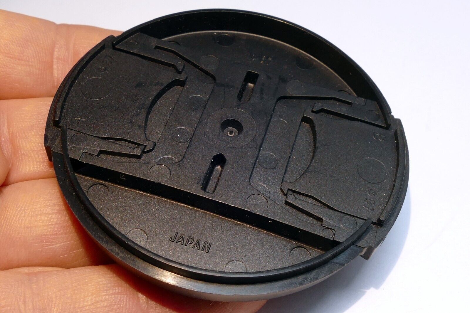 Tamron 67mm rim Lens Front Cap for 20mm 24mm 35mm f2.8 Di III OSD