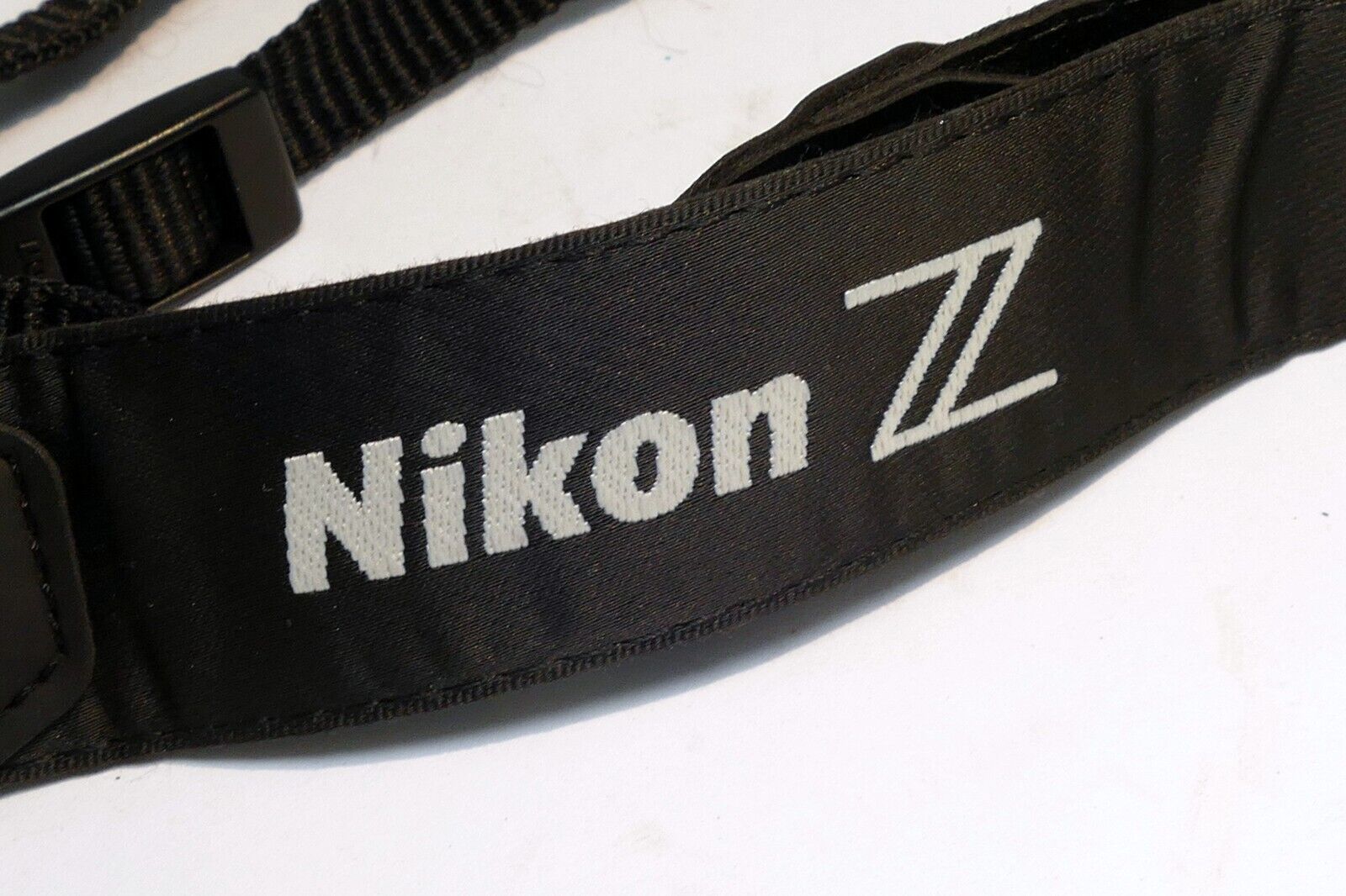 Genuine Nikon Z AN-DC19 1 3cm Neck/Shoulder Camera Strap for Z5 Z6 Z7Z9 - Mint