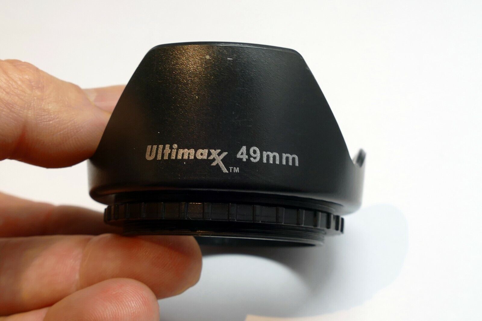Ultimax 49mm Lens Hood Shade screw in petal plastic