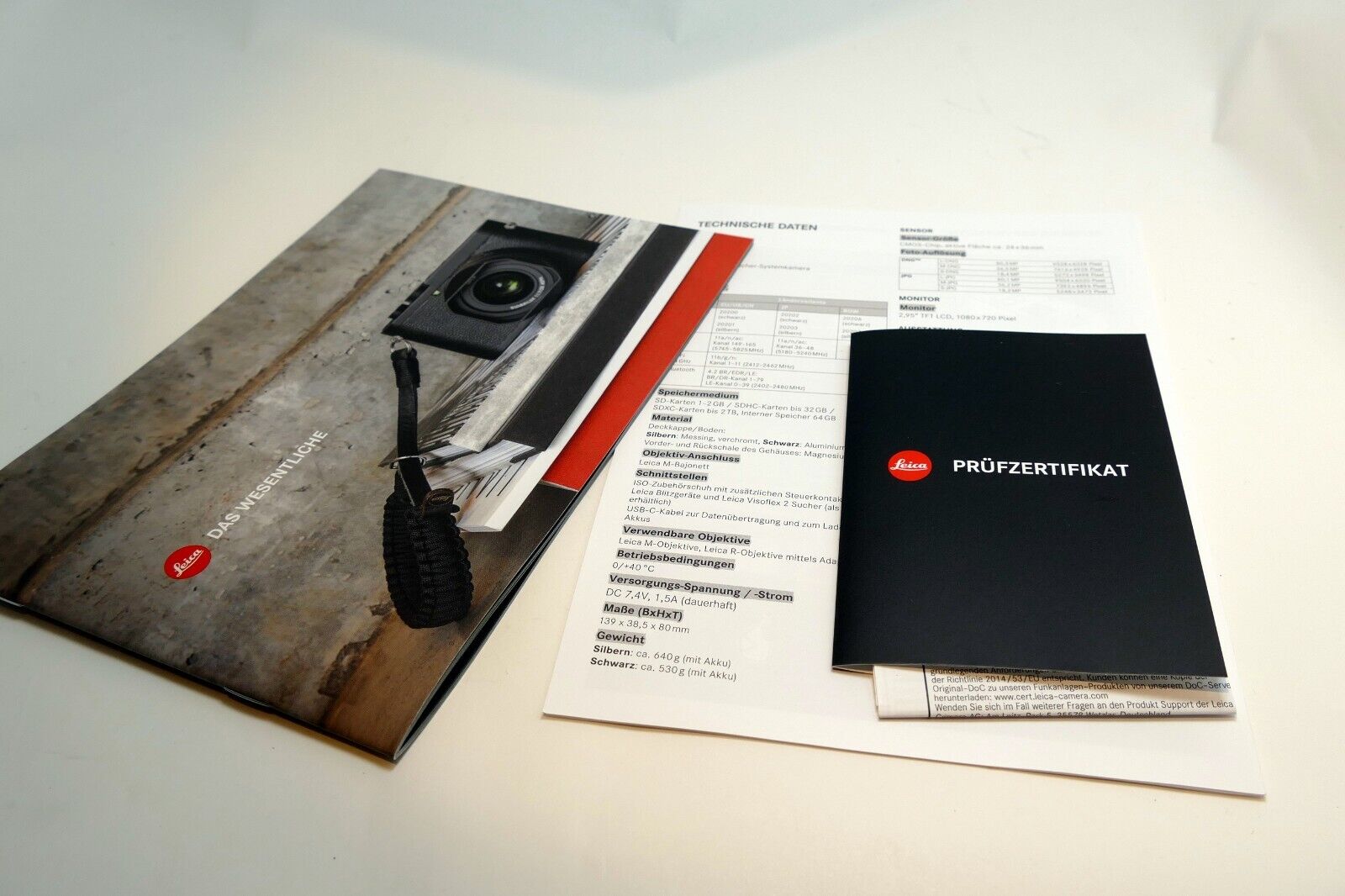 Leica M11 Camera  Information warranty guide 20200 black