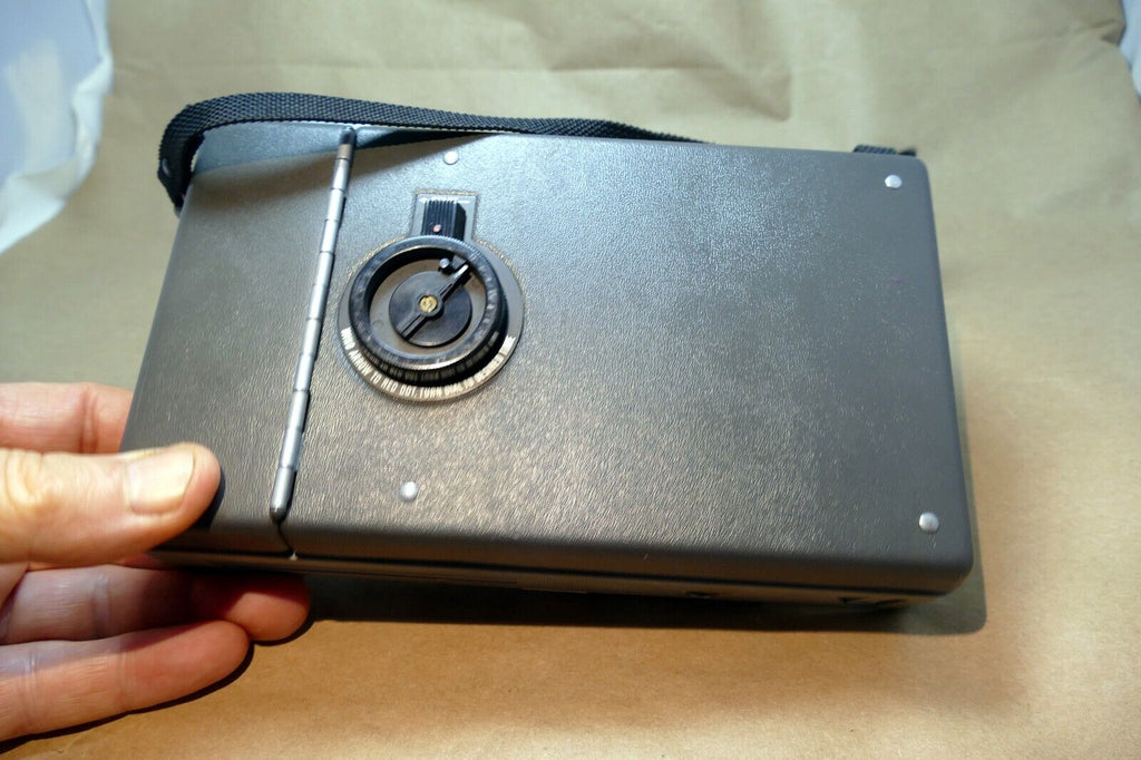 Polaroid 440 Automatic Land Camera