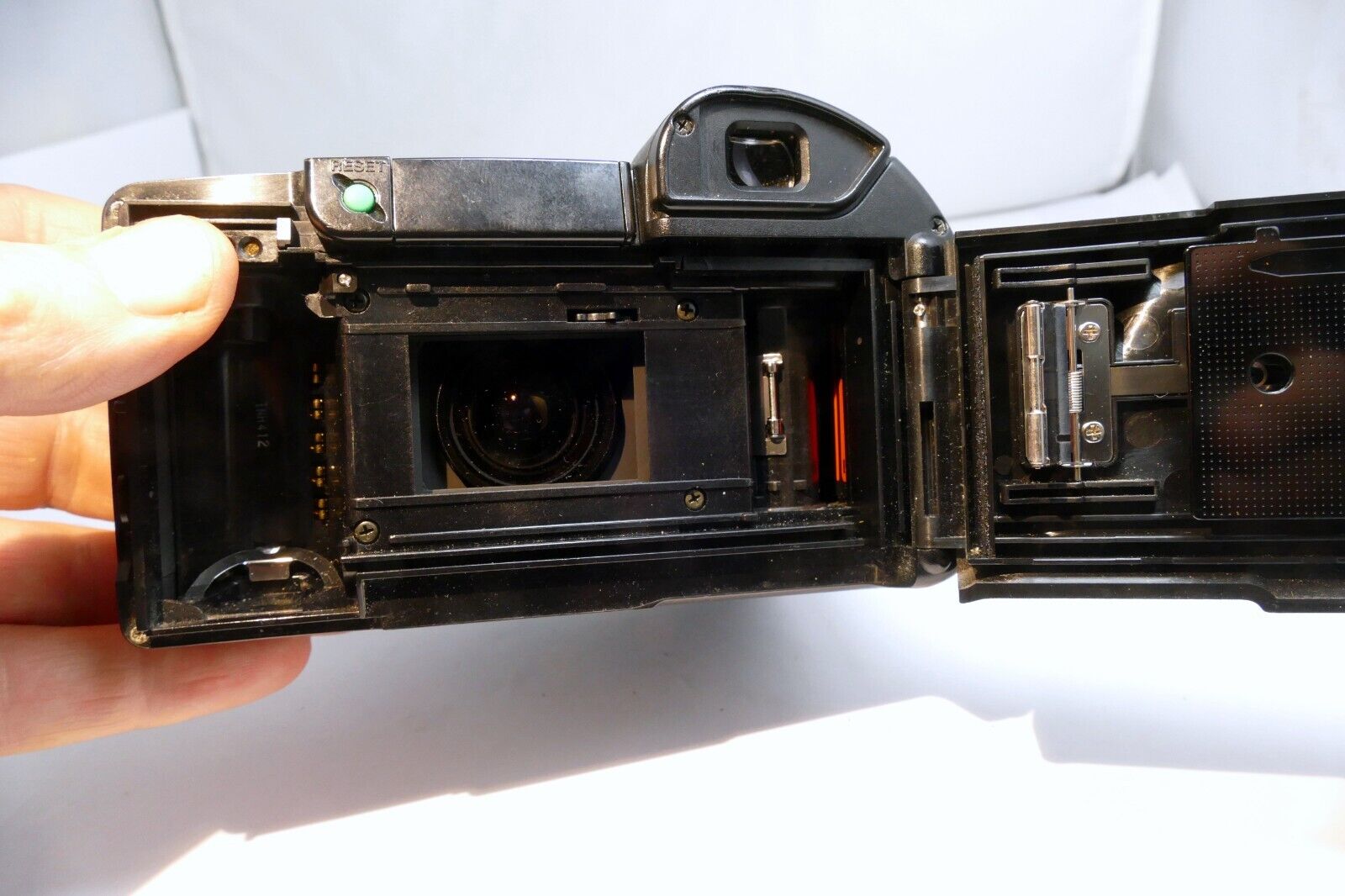 OLYMPUS INFINITY SUPER ZOOM 300, 38-105 MM CAMERA Untested - AS IS