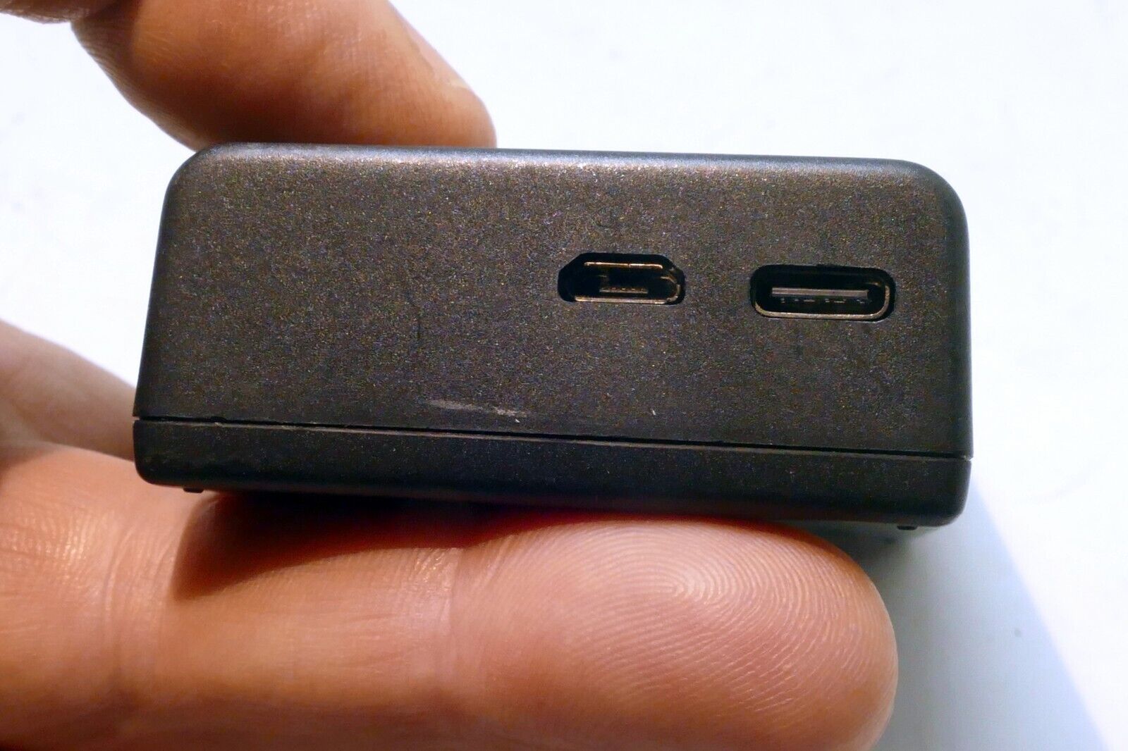Artman Dual USB Charger for LP-E17 Battery - MISING USB CABLE