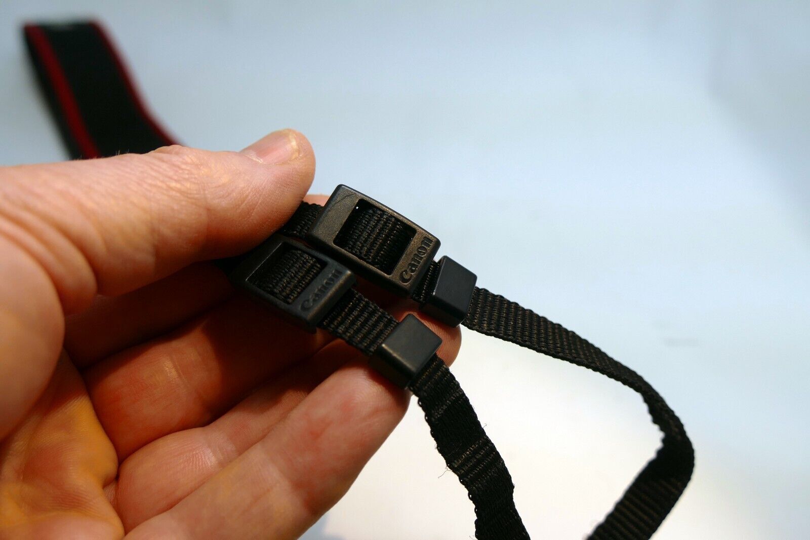 Canon EOS 5D Mark III Digital Camera Neck Shoulder Strap Black-Red - Genuine OEM