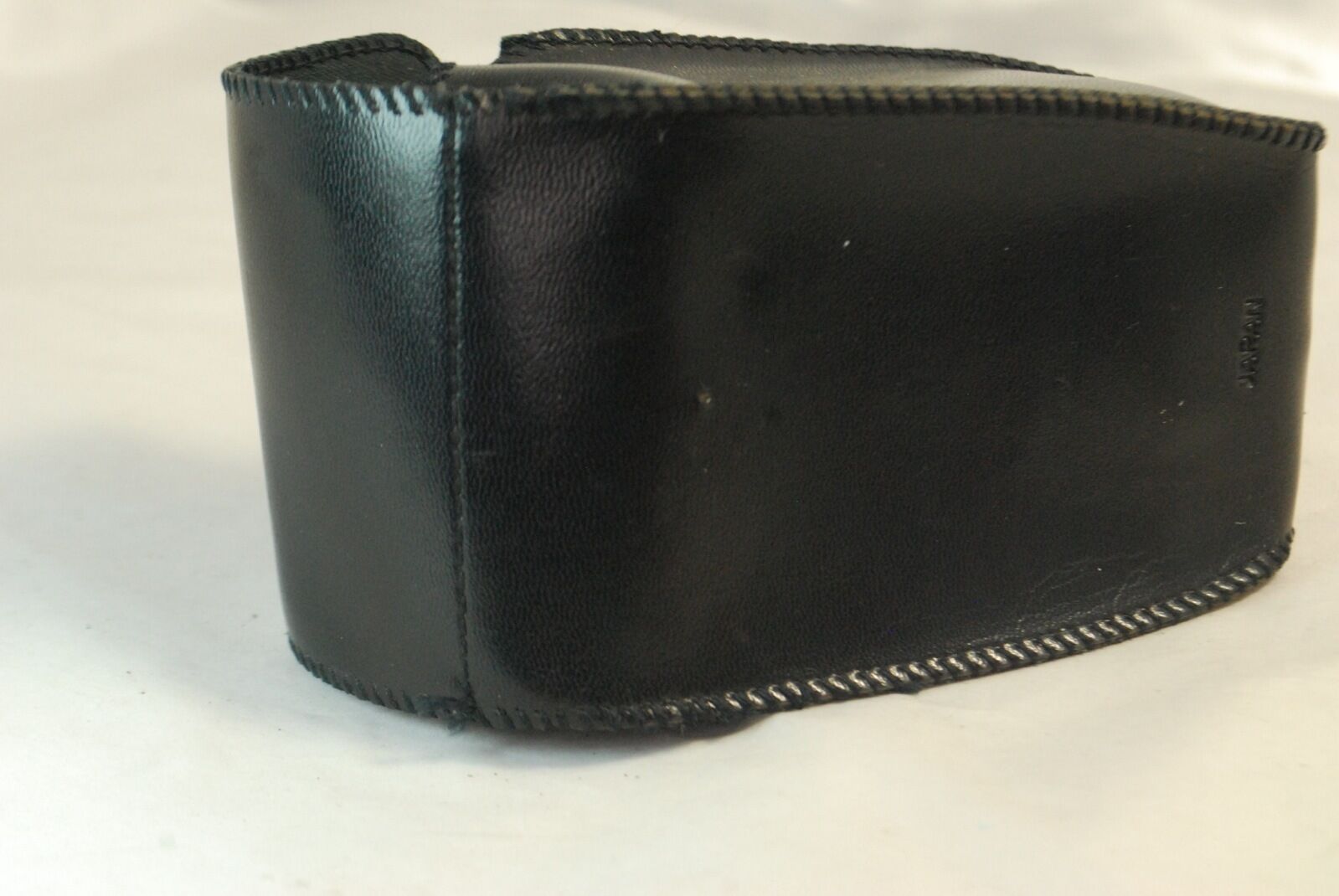 Empty case for  Canon A177 Black Leather Flash Case 5321026