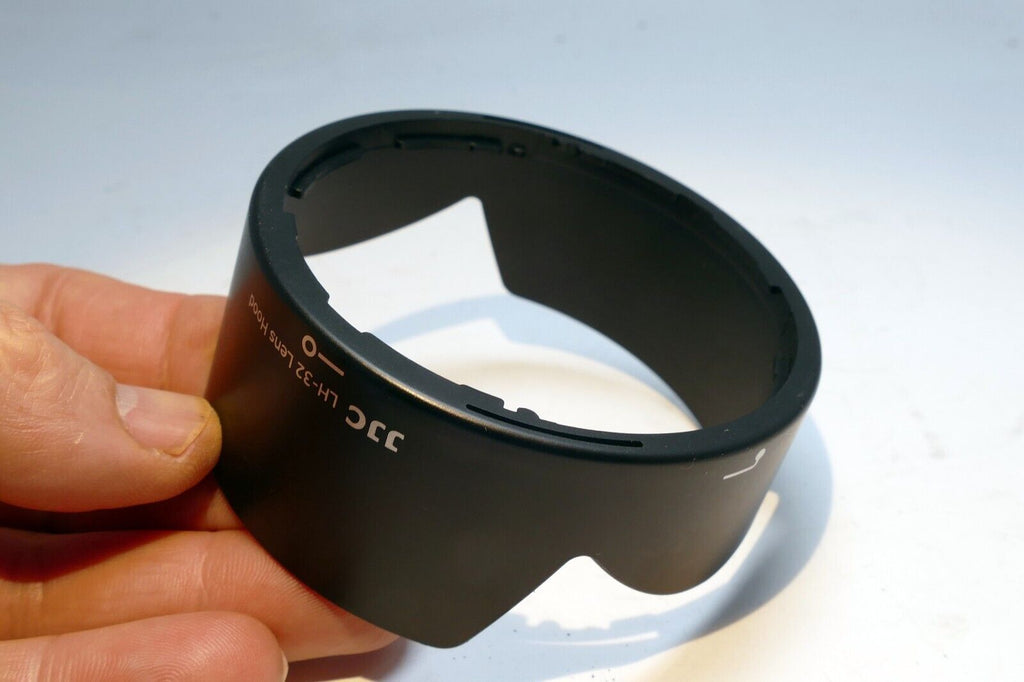Replace HB-32 Plastic lens hood Shade for Nikon 18-140mm f3.5-5.6 AF-S lens kit