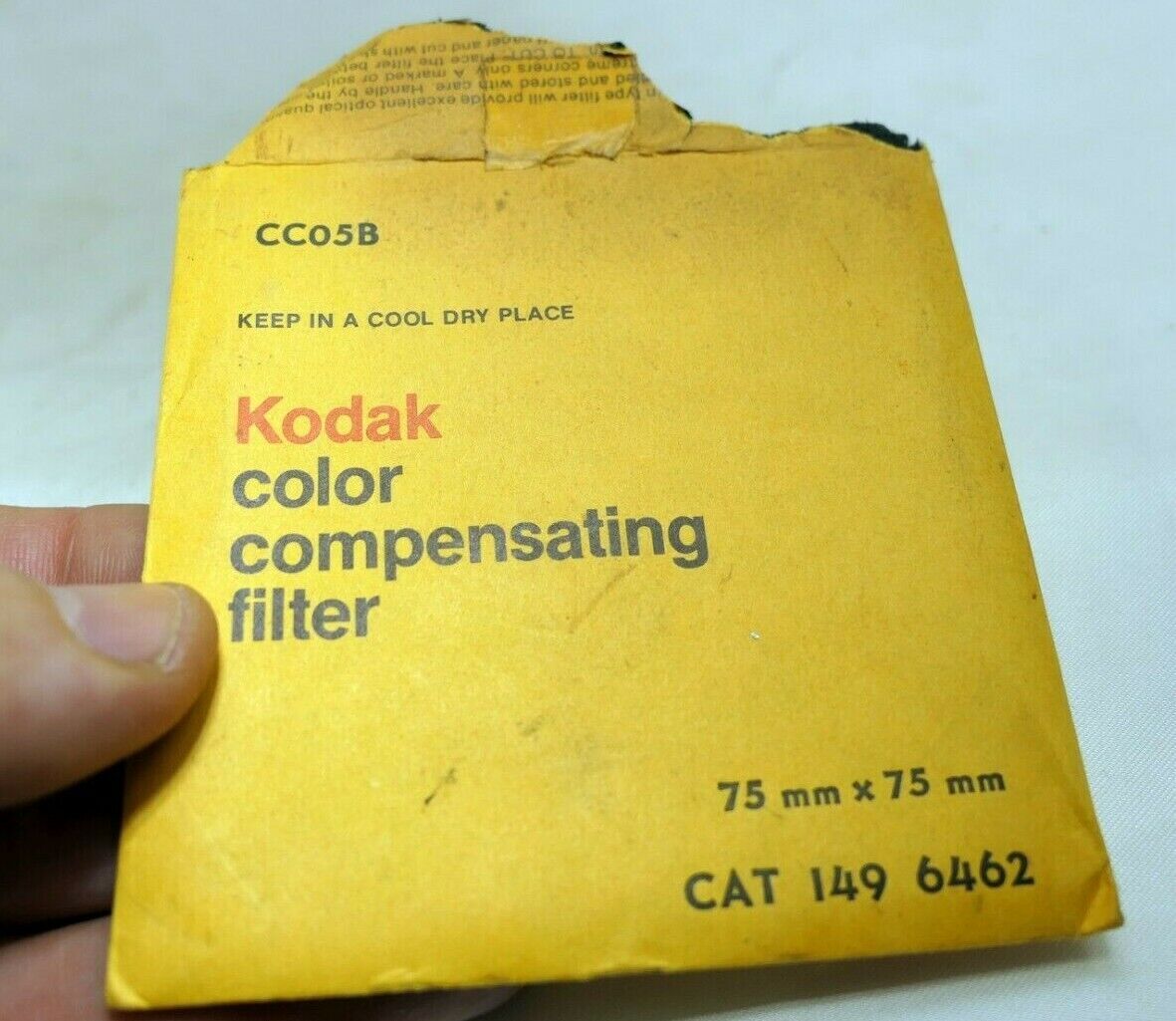 KODAK Wratten Gelatin Lens Filter 3X3" square CC05B light blue