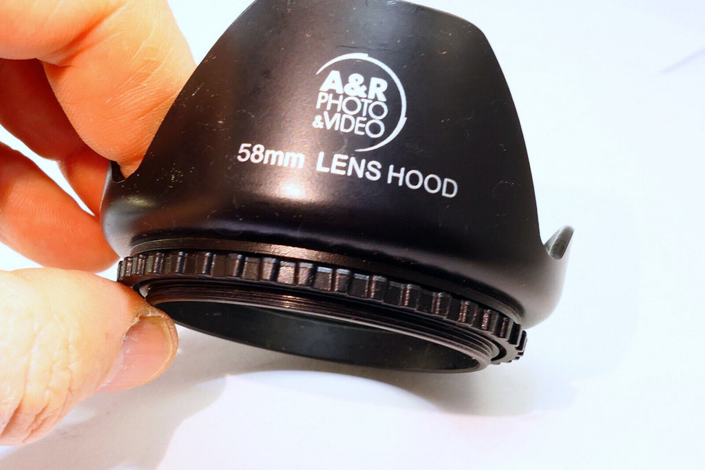 58mm Lens Hood Shade screw in plastic Flower petal shaped