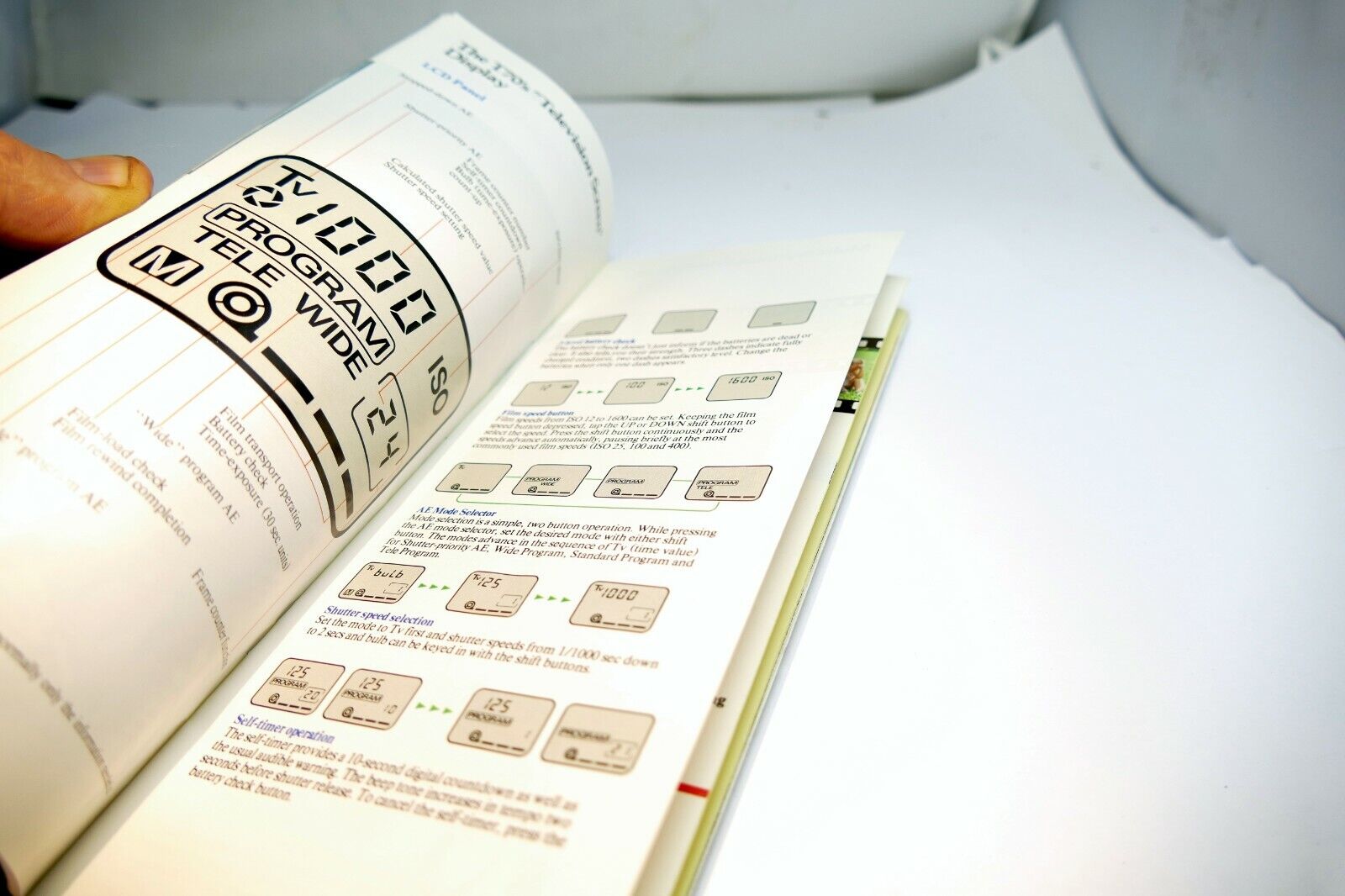 Canon T70 camera Sales Brochure Guide English New Vision Photography  1984