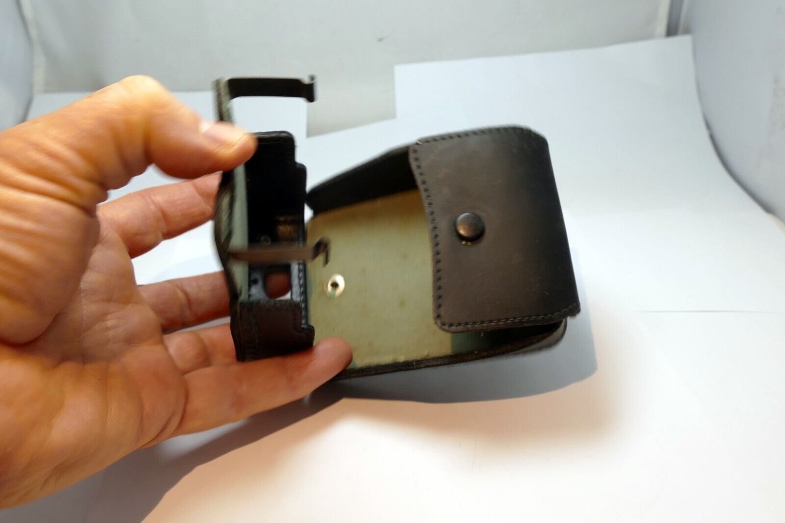Leather soft pouch case for Quantum Instruments Calcu-Flash Digital Flash Meter