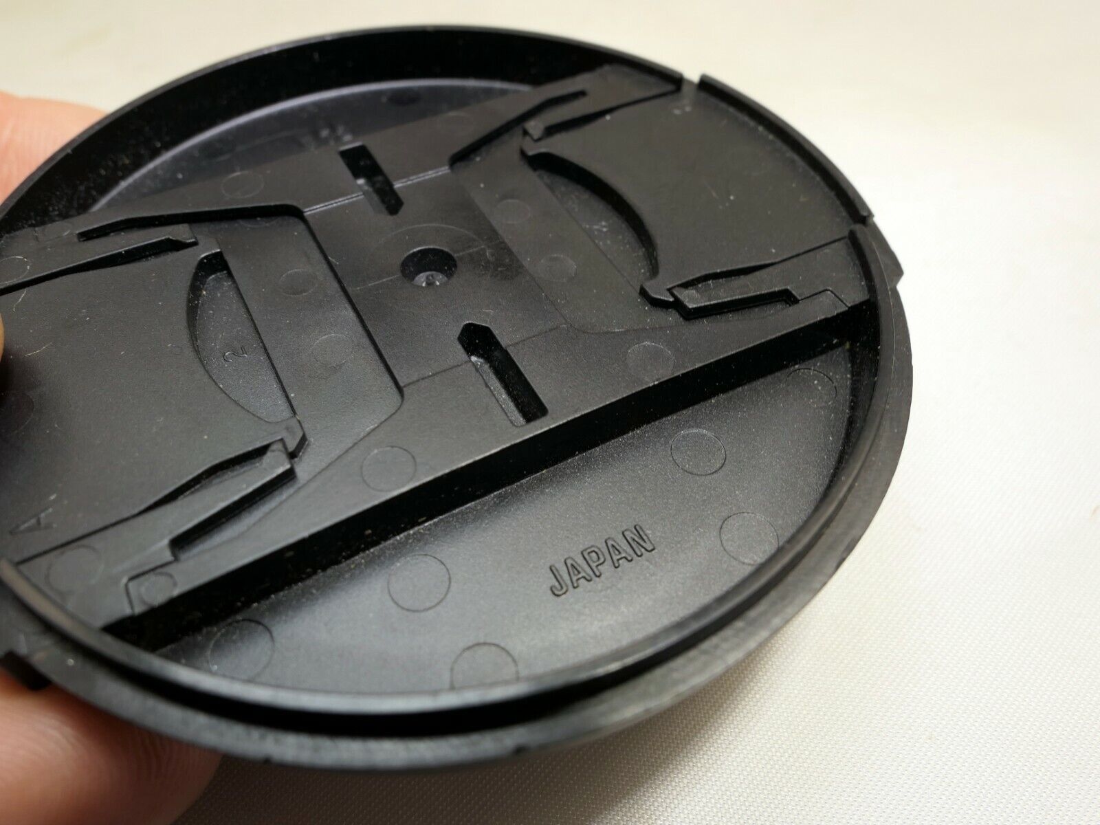 Tamron 72mm Lens Front Cap snap on  type