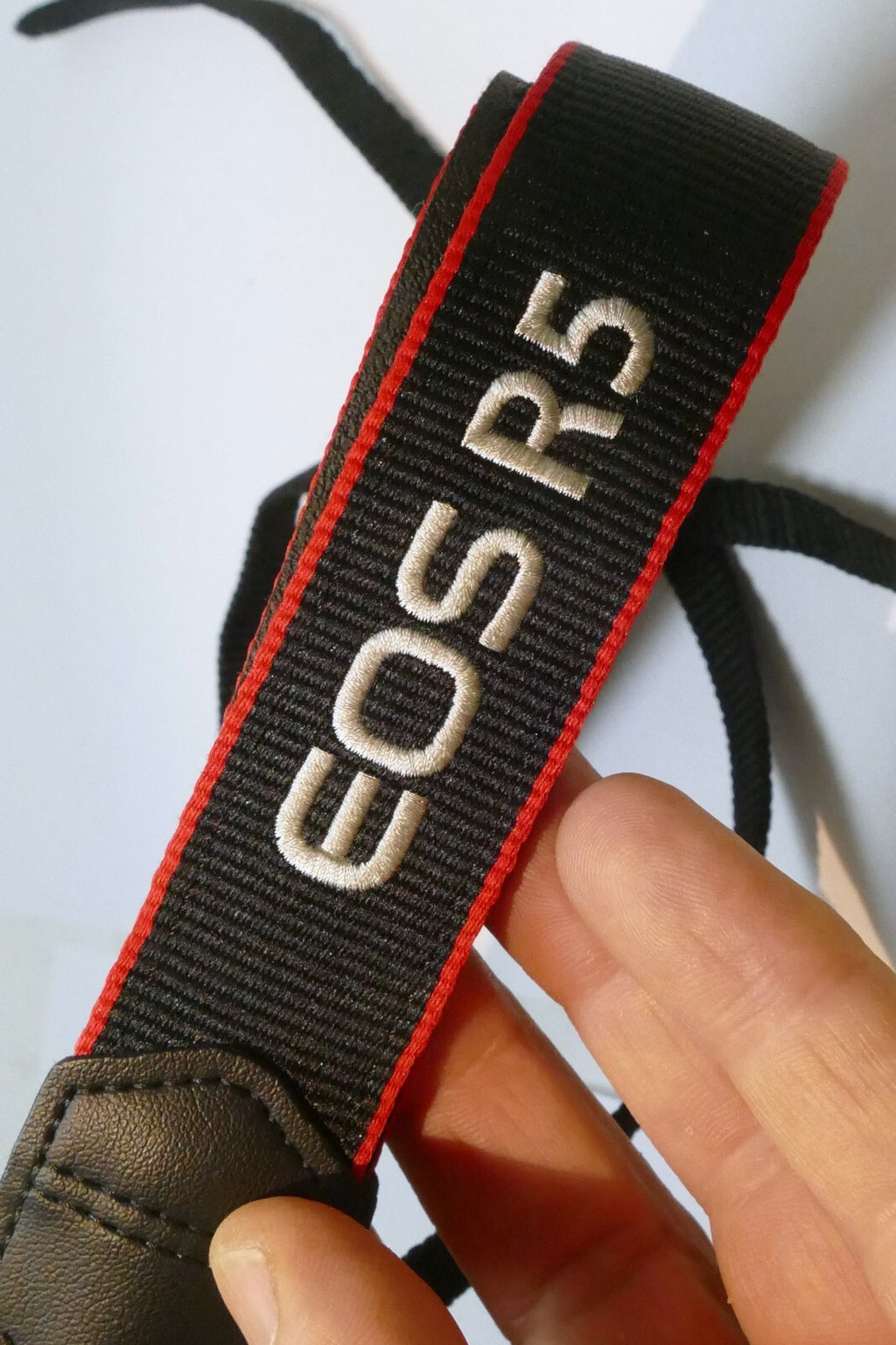 Canon EOS R5 Camera Neck Shoulder Strap Canvas Black/Red - Genuine OEM