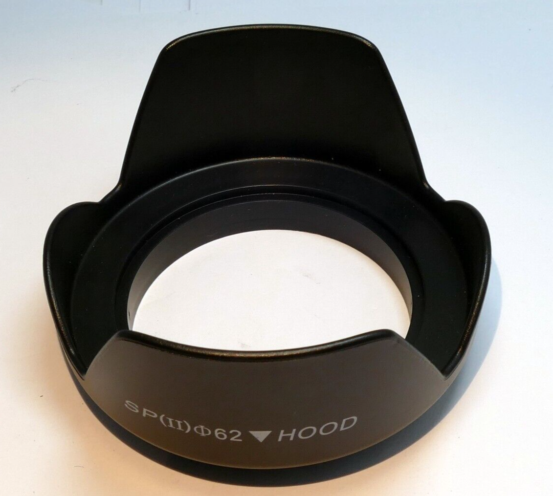62mm  Lens hood shade plastic Tulip petal shaped  threaded screw in