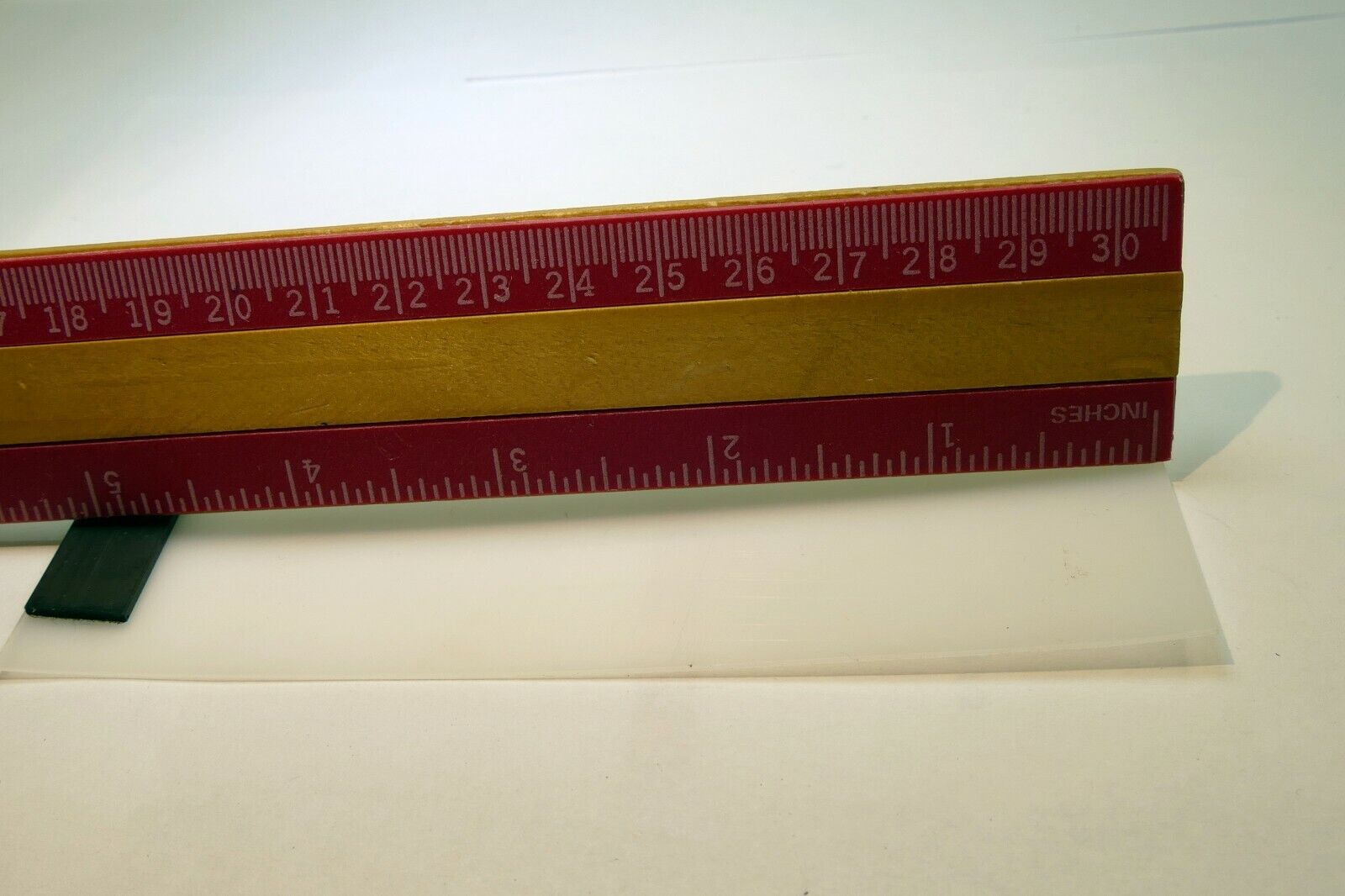 Lindahl Vignette White Mask 2.5X5" Smooth Bottom Arc magnetic frame