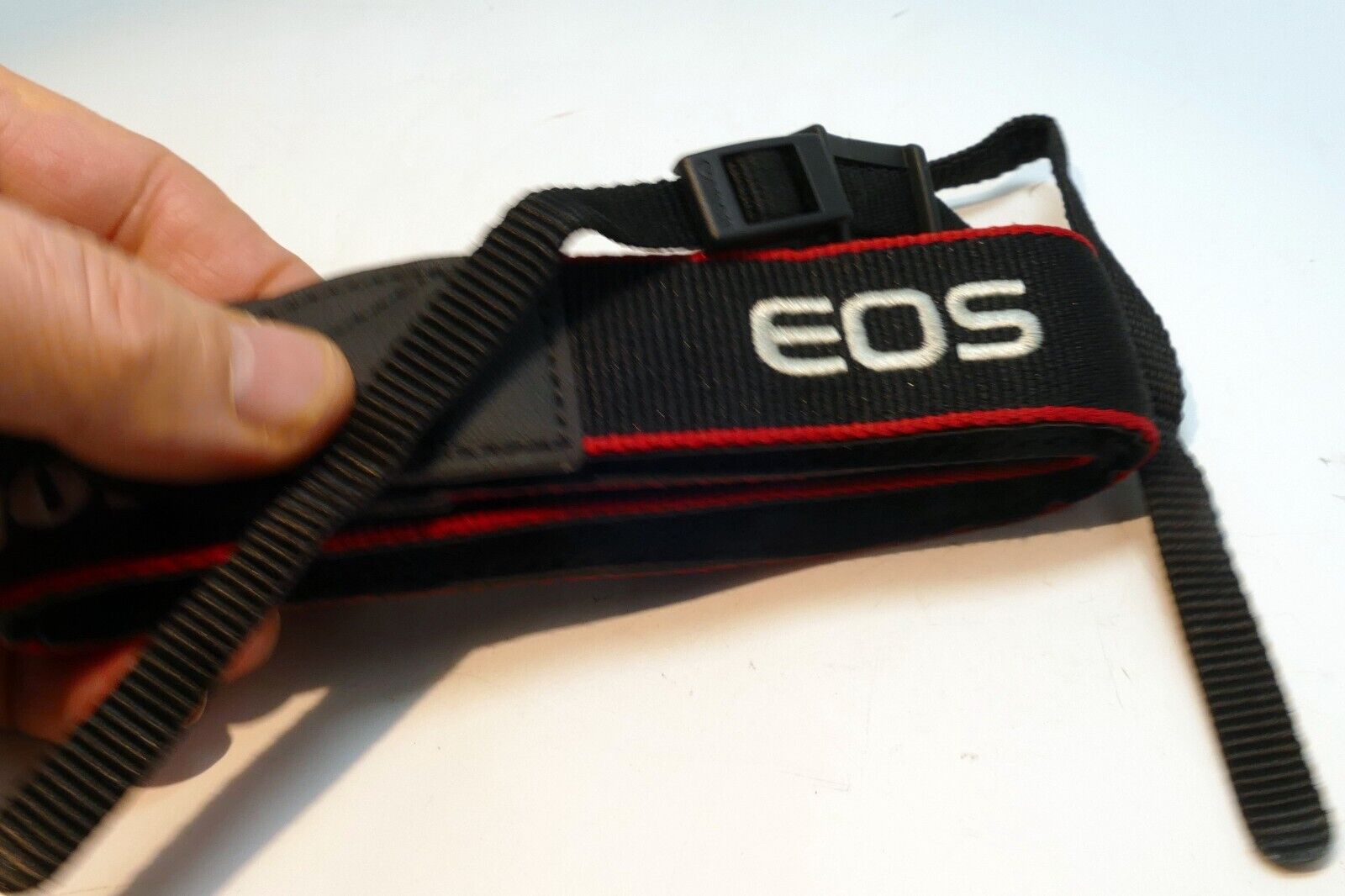 Canon EOS Digital Camera Neck Shoulder Strap Red - Black 3cm wide - Original