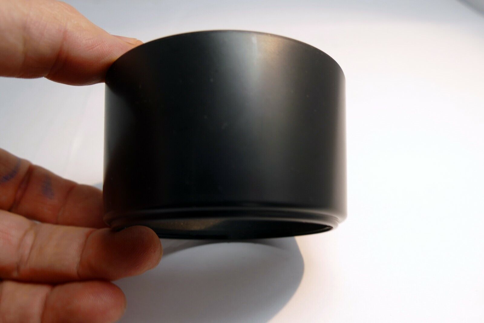 68.5mm ID plastic Lens Hood unknown brand  twist on type for telephoto