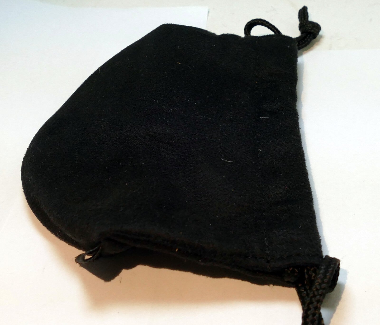 Nikon CL-0913  Drawstring Case Soft Pouch for NIKKOR 18mm 20mm Lens