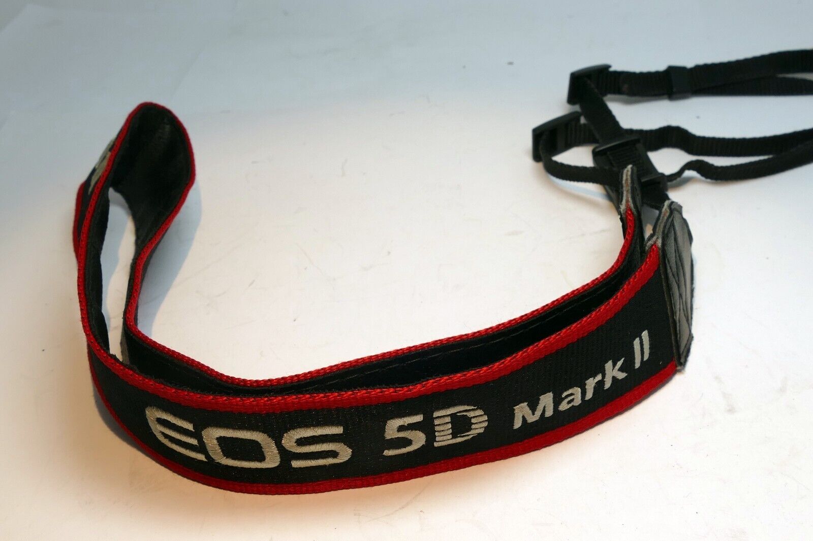 Canon EOS 5D Mark II  Digital Camera Neck Shoulder Strap  - Genuine OEM