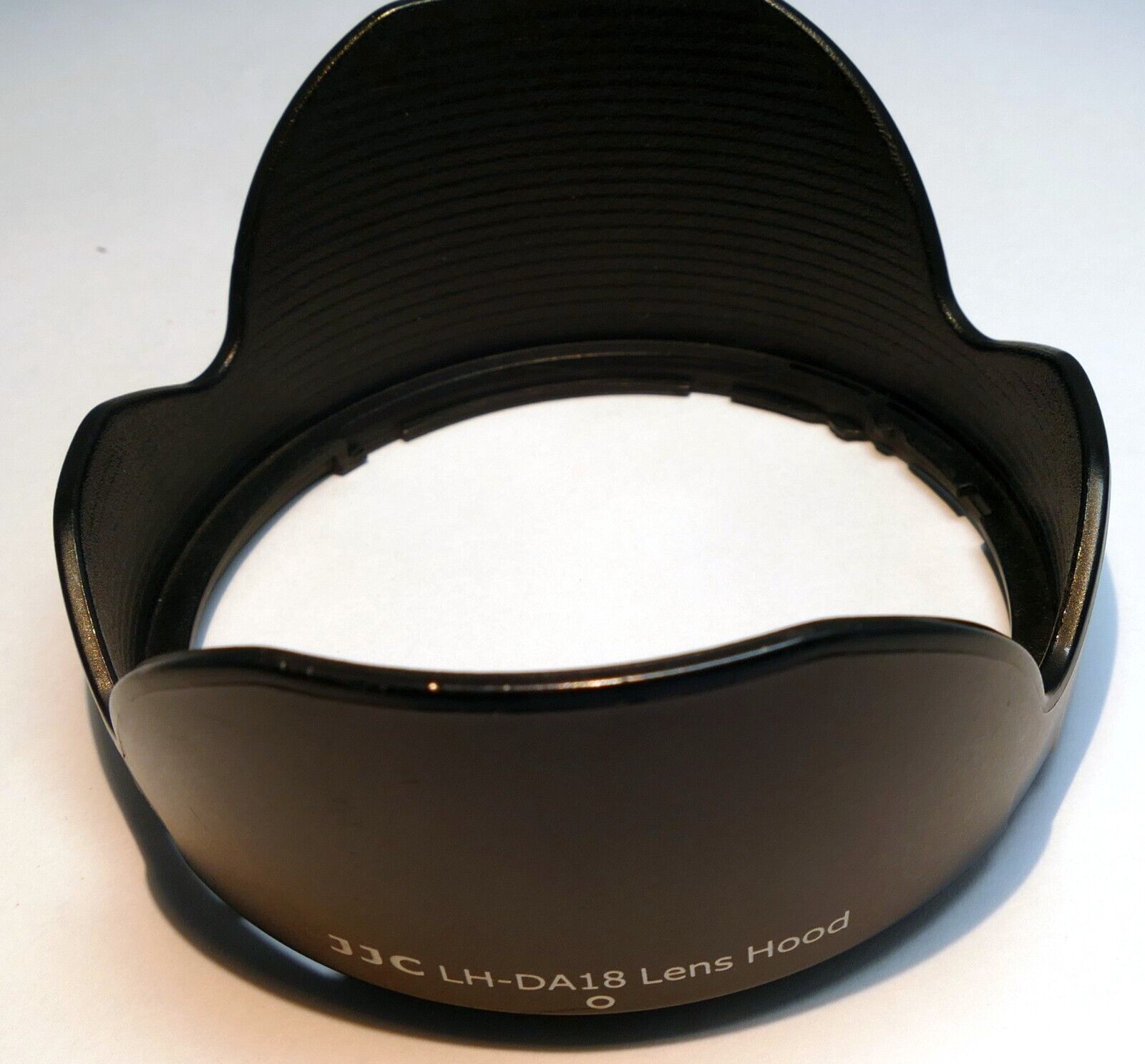 JJC DA18 Lens Hood Shade for Tamron 18-250mm & 18-270mm PZD LH-DA
