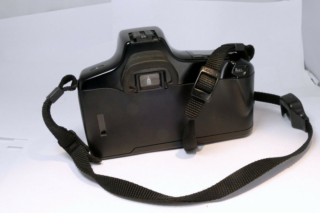 Minolta Maxxum 5000i 35mm SLR Film Camera body only