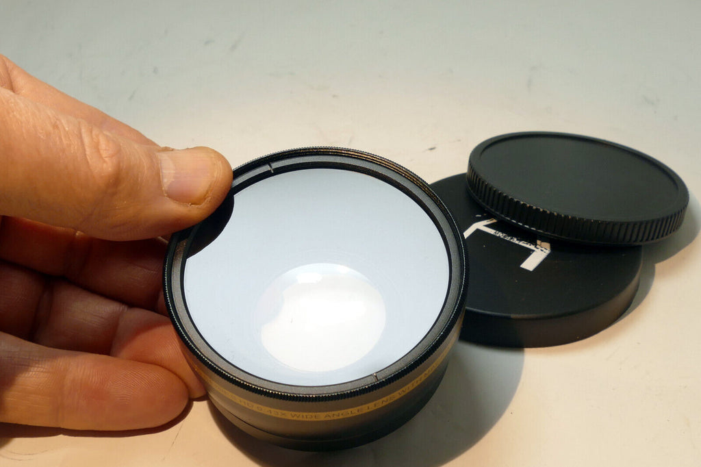 Acell HD 0.43X AF Wide Angle Lens with macro for 58mm rim (18-55mm IS)