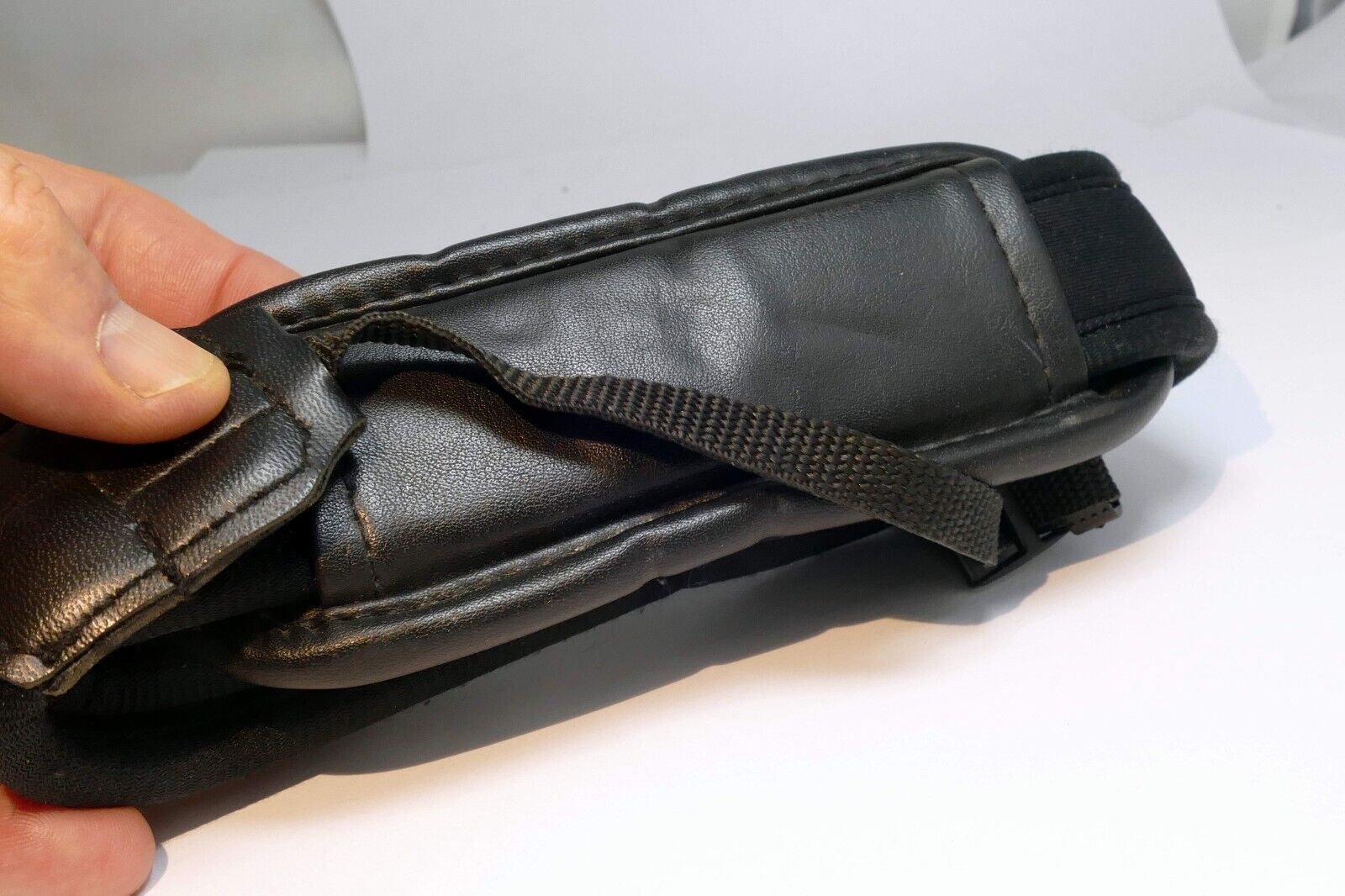 Black Neoprene Padded Shoulder Neck Strap 4cm wide for camera or case