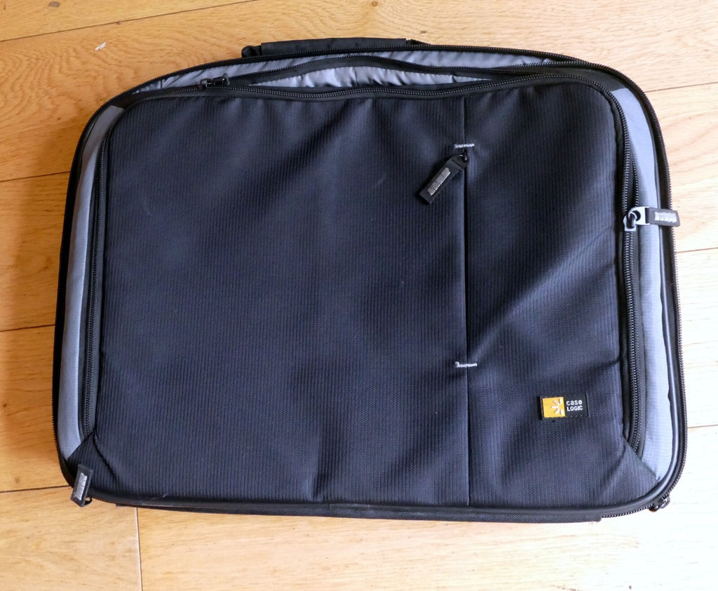 Case Logic 14" 15" 15.6" Laptop Attaché Bag in Black Sleeve SOFT CASE  06/09D