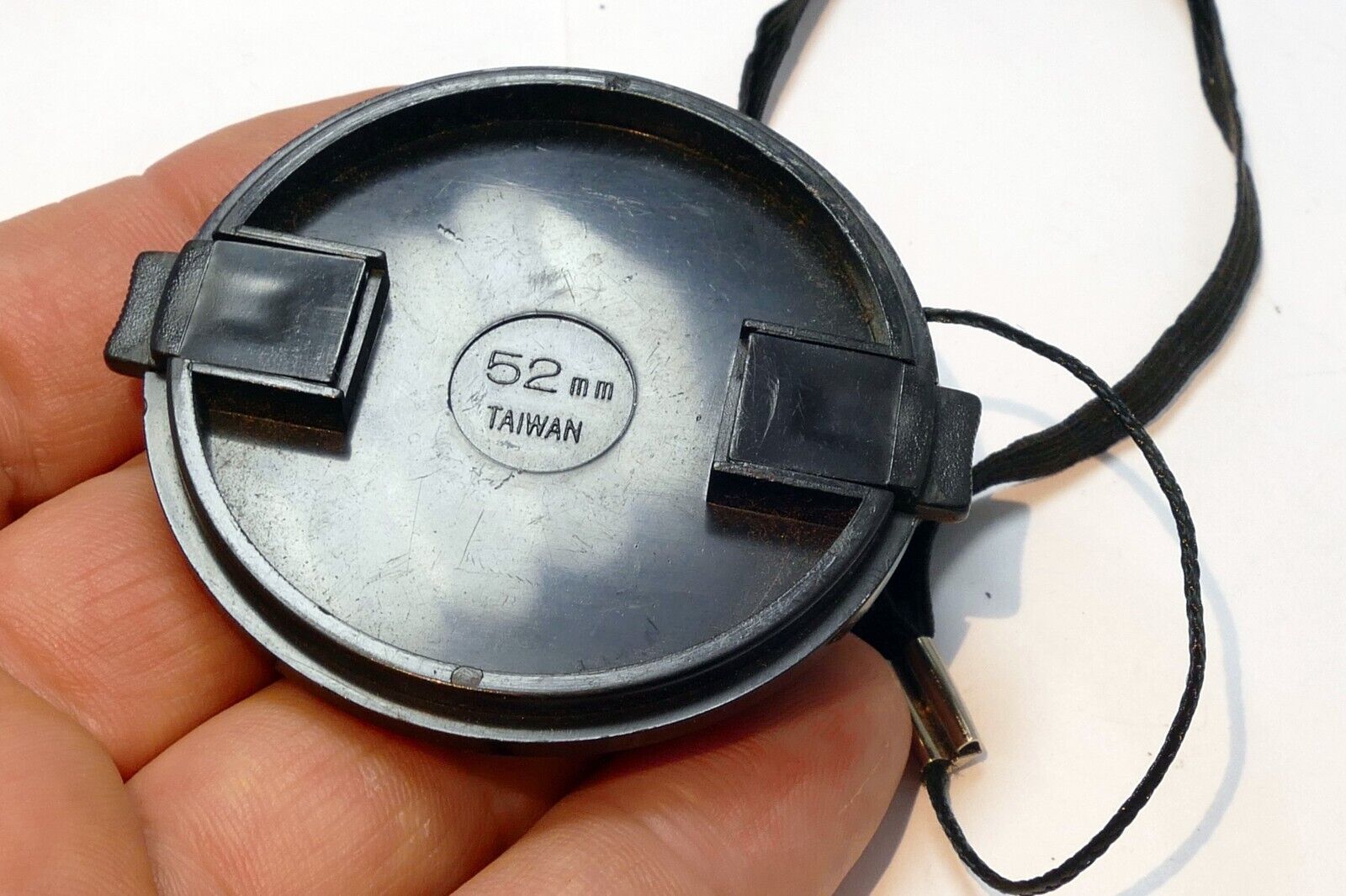 Disneyland 52mm Lens Cap for   camera snap on type vintage Disney Mickey mouse