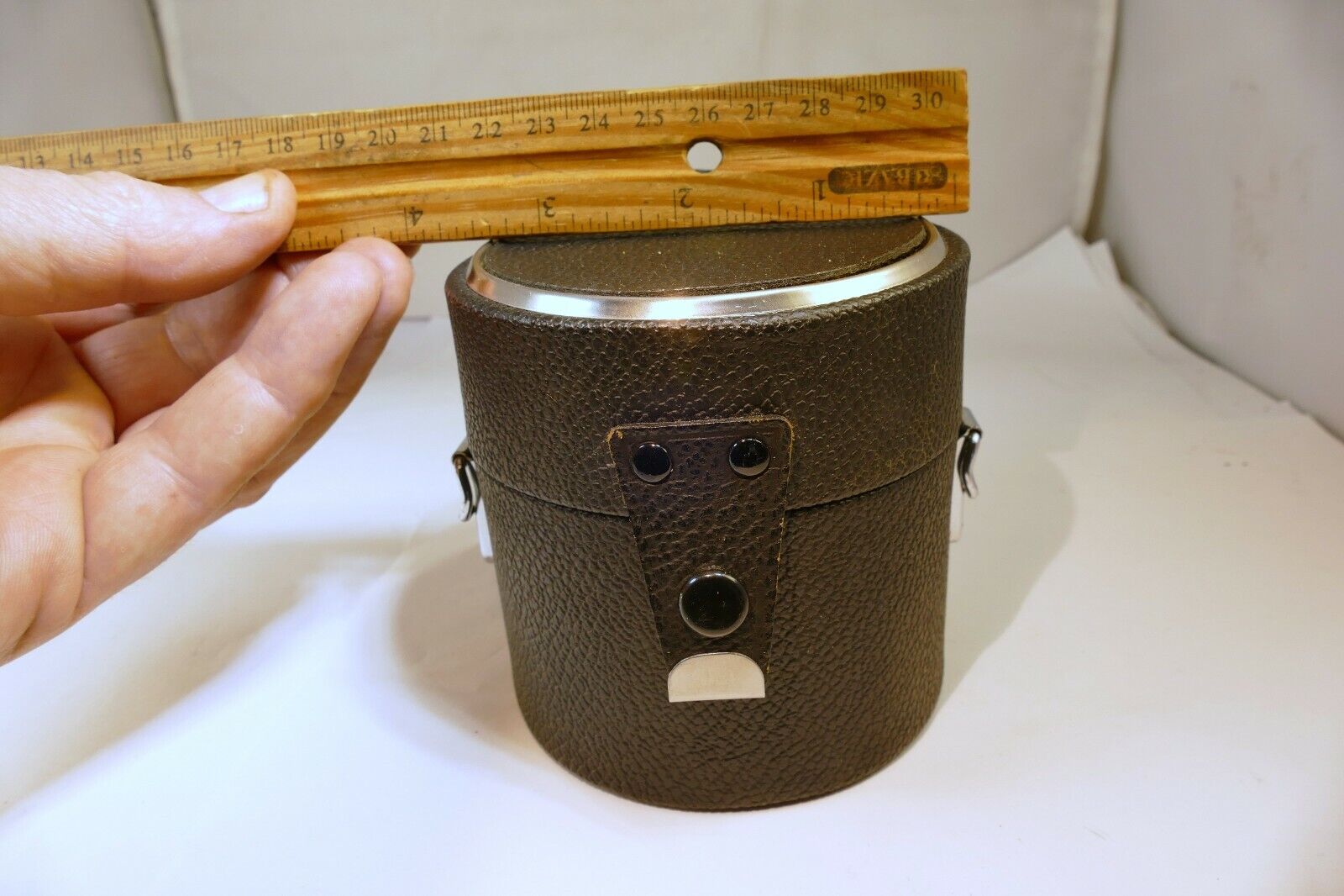 VIVITAR Hard Case for Lens filters 3.3X3.5X3.5" for 24mm 28mm f2.8 wide angle