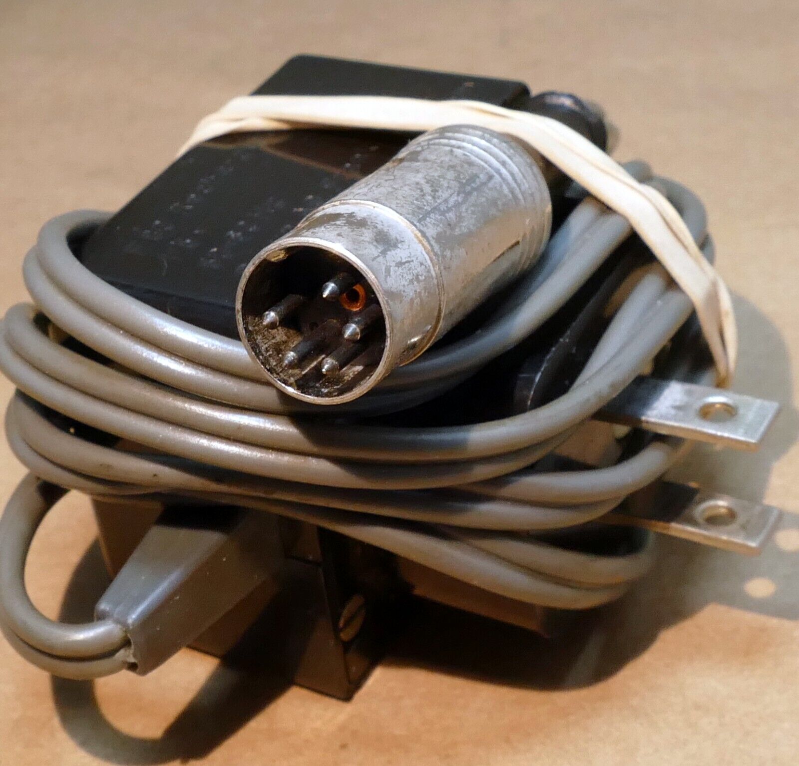 HASSELBLAD BATTERY CHARGER TYPE 1 FOR 500 EL CAMERAS VINTAGE OEM