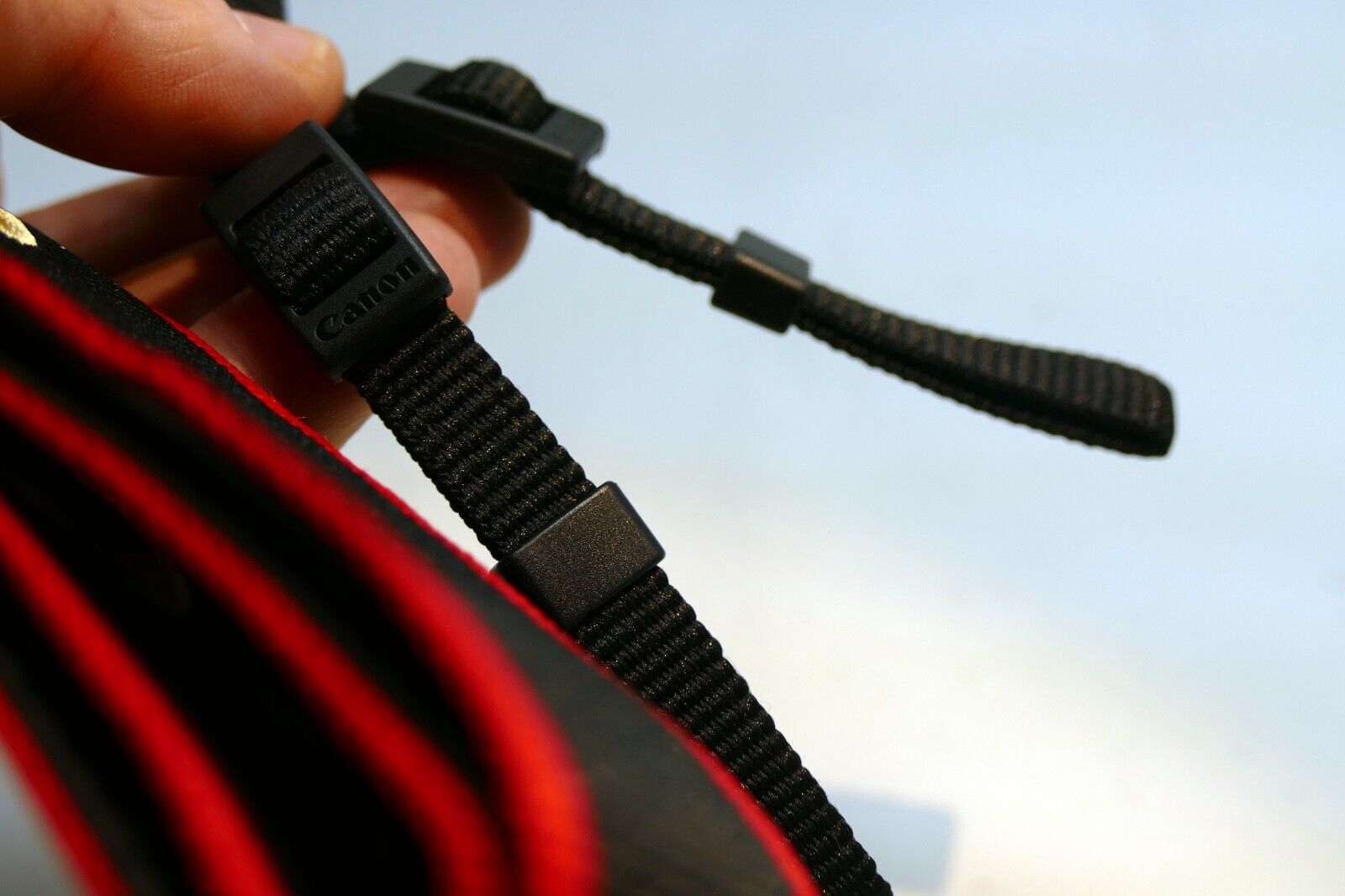Canon EOS 5Ds Digital Camera Neck Shoulder Strap Black-Red-Gold - Genuine OEM