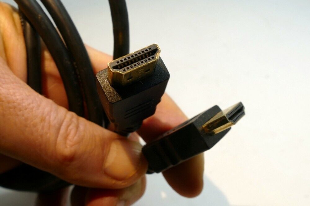 Male to Male HDMI Video CABLE Cord gold-plated - 6 feet long protected