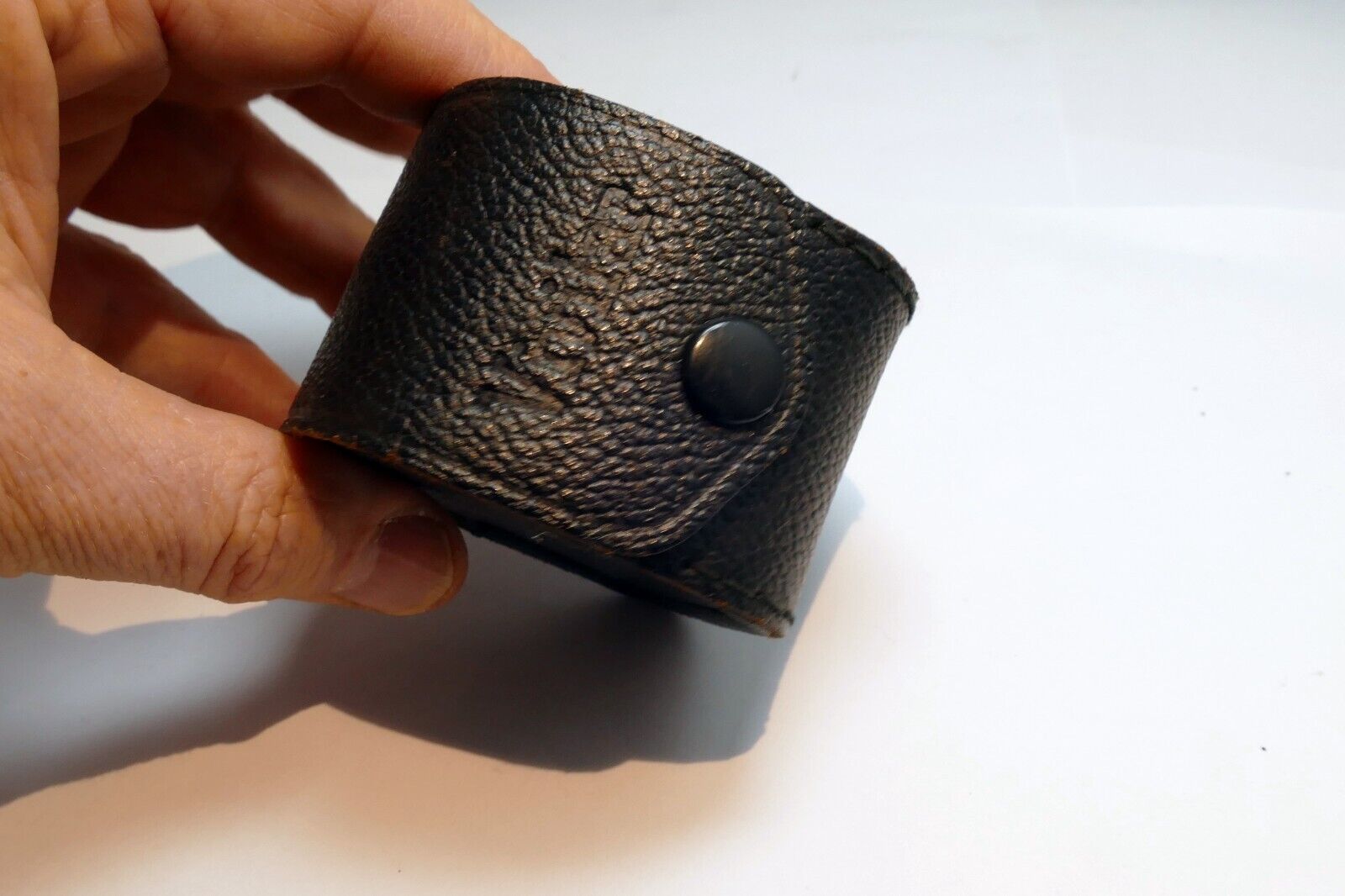 Vivitar 2X2.5X2.5" Hard lens case pouch for 1.4X teleconverter lenses