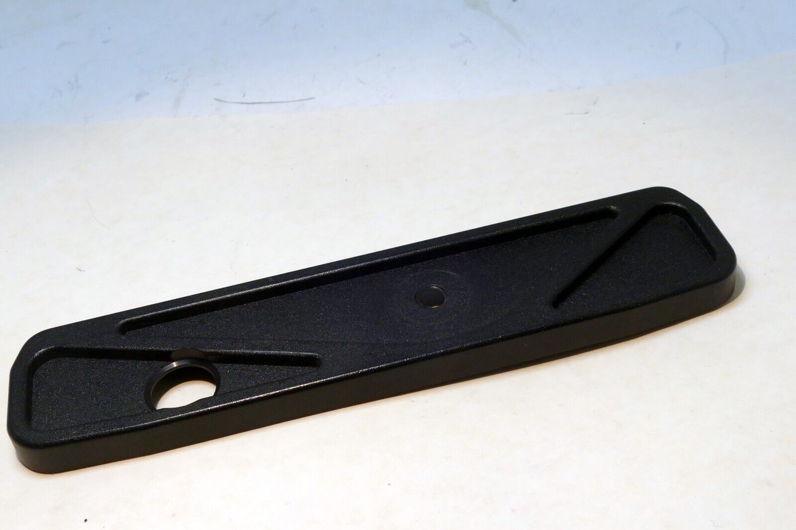 Leica Leitz OEM R3 Base Protective Bottom Cover - missing tripod screw