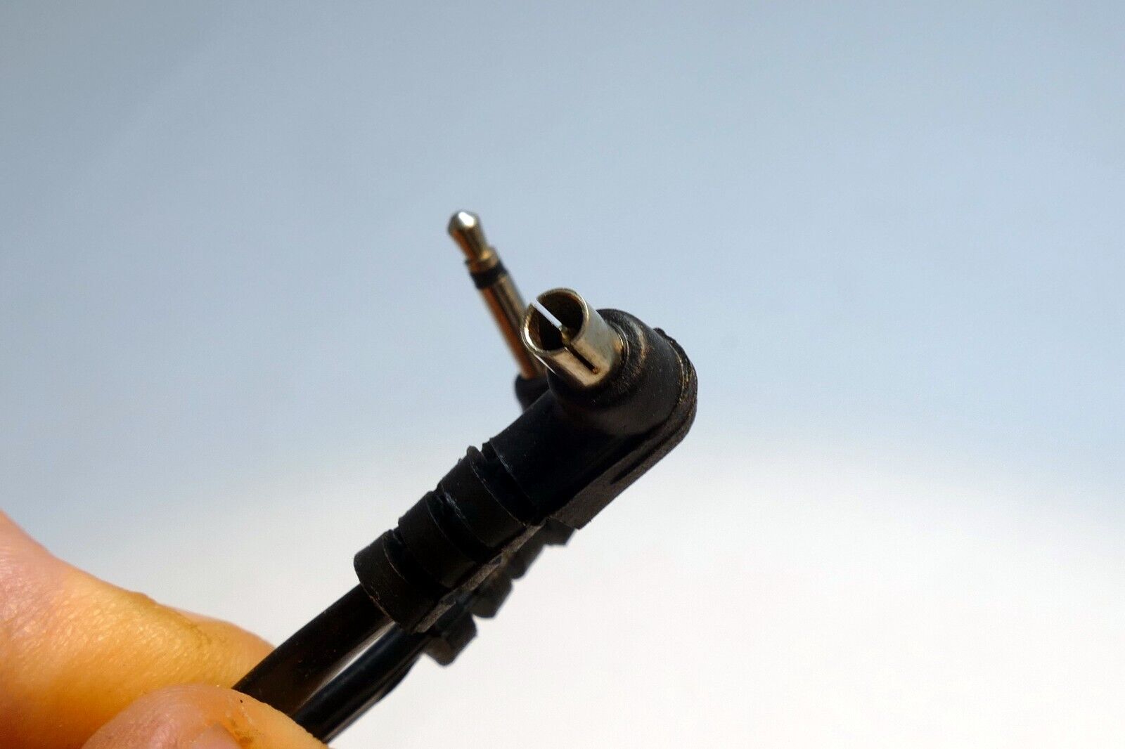 1ft Flash Strobe Extension Cord  Heavy Duty PC Male to 2.5 mm  male phone camera