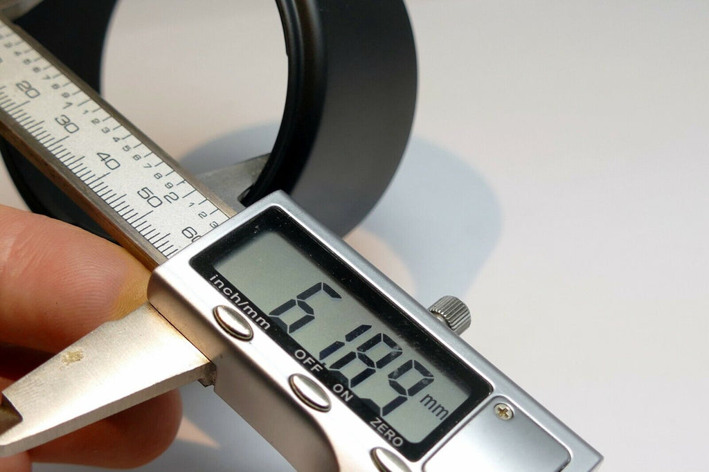 61.5mm ID Lens Hood Shade twist on type