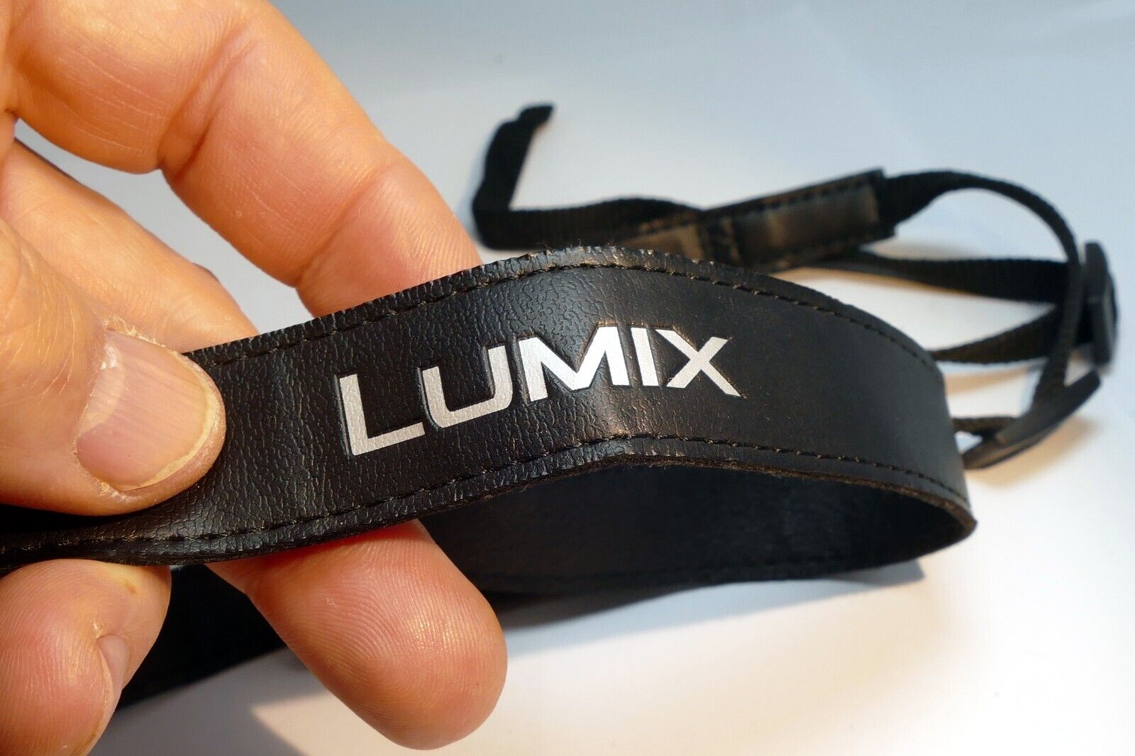Panasonic Lumix GX7 Shoulder Camera  Strap 2cm wide Black Leather  - Genuine OEM