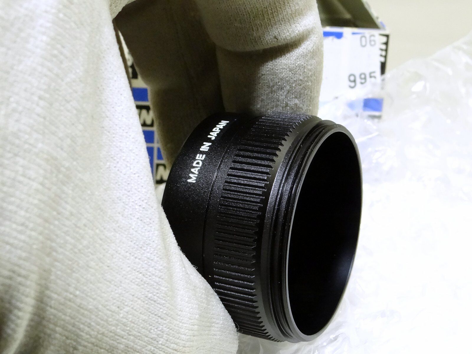 Nikon UR-E2 Step Down Lens Adapter Ring for Nikon Coolpix 880 Genuine Boxed