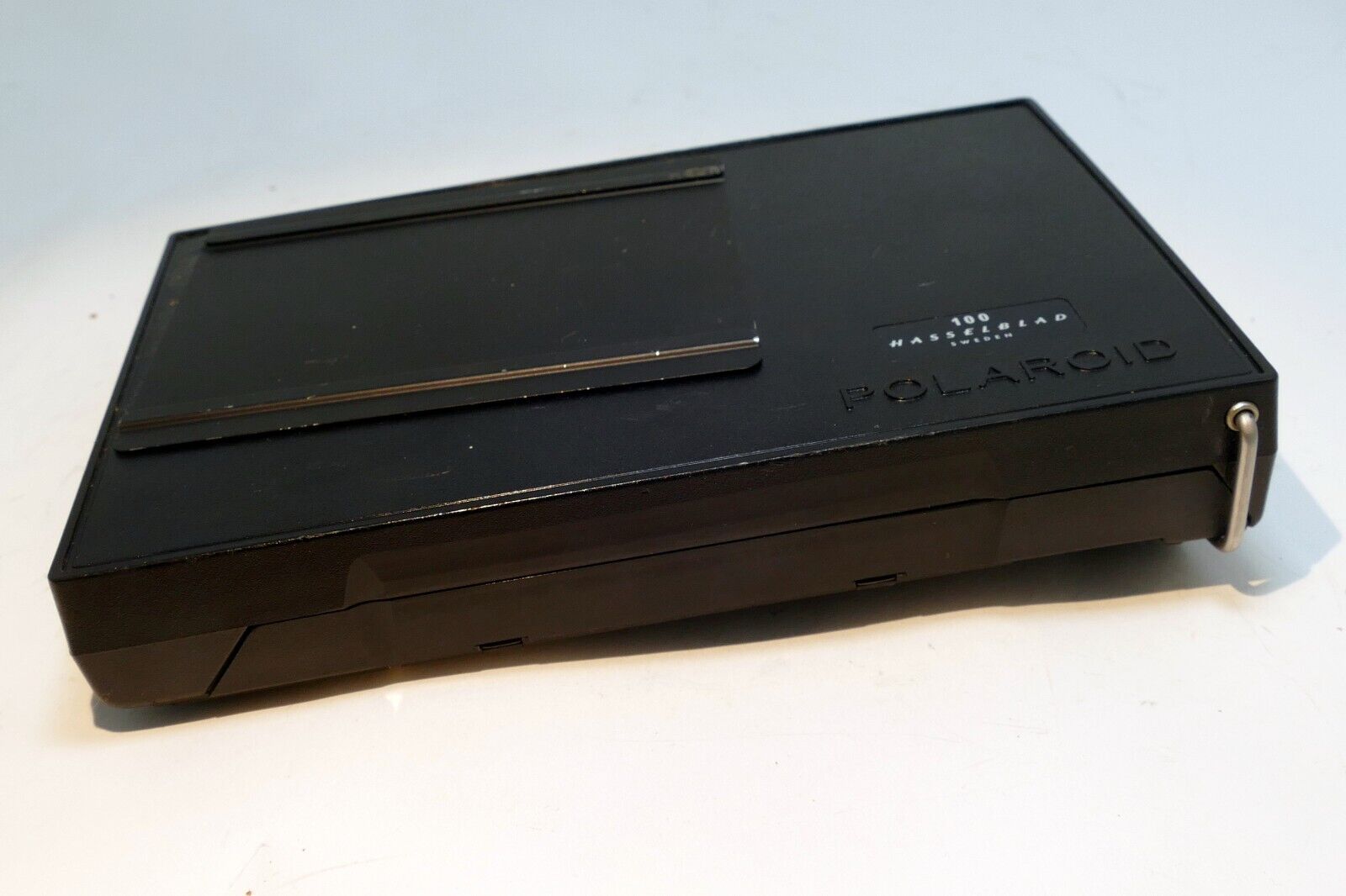 Hasselblad 30198 Magazine Back 100 for Polaroid Film for 500C/M 500EL/m  cameras
