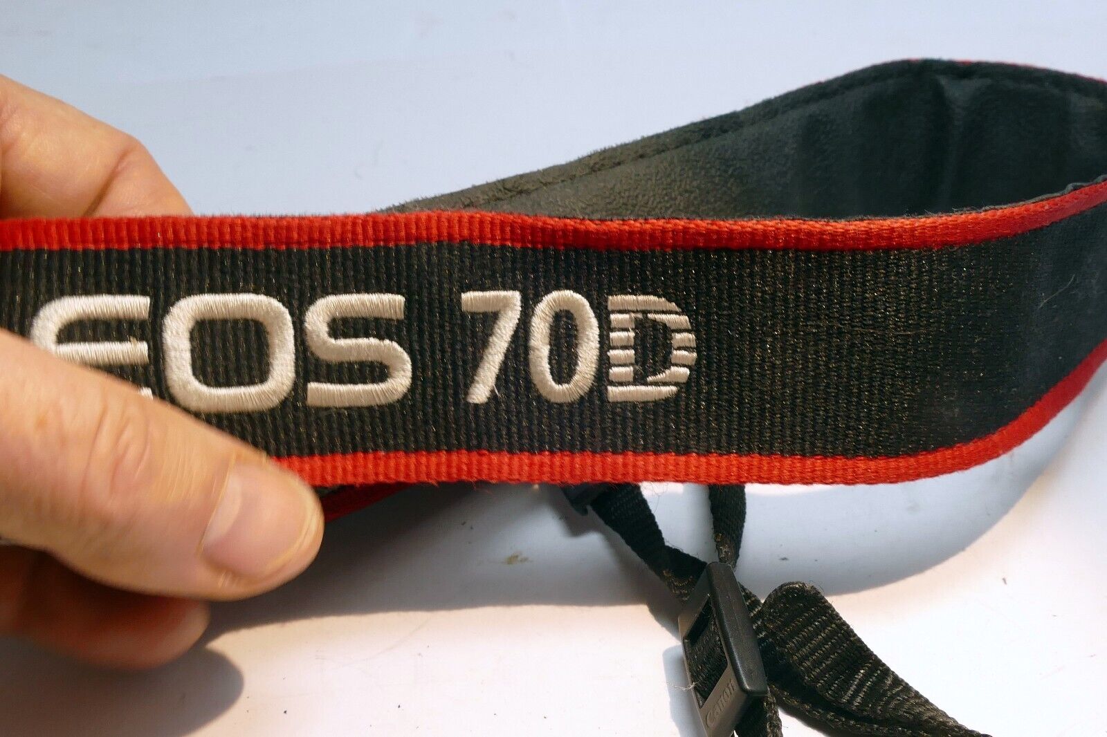Canon EOS 70D SLR Digital Camera Neck Shoulder Strap - Genuine OEM