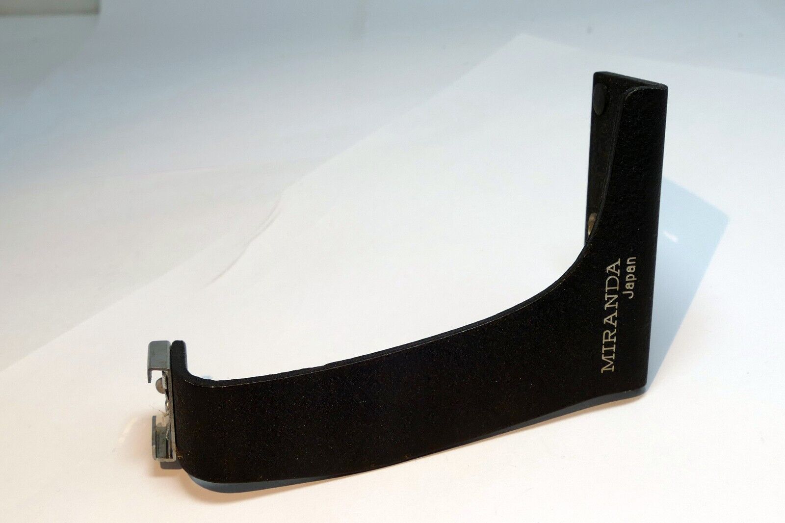Miranda CAMERA FLASH BRACKET  cold shoe Sensorex