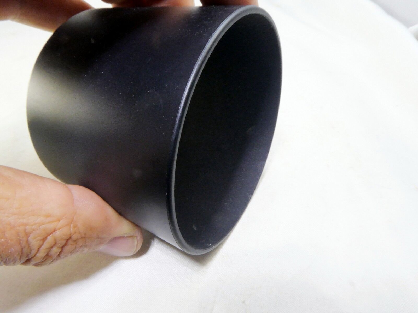 59mm ID Telephoto Plastic Lens Hood  twist on type (unknown brand)